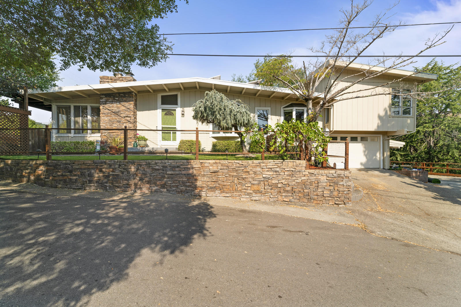 Exterior of 235 Ridgeway Ave