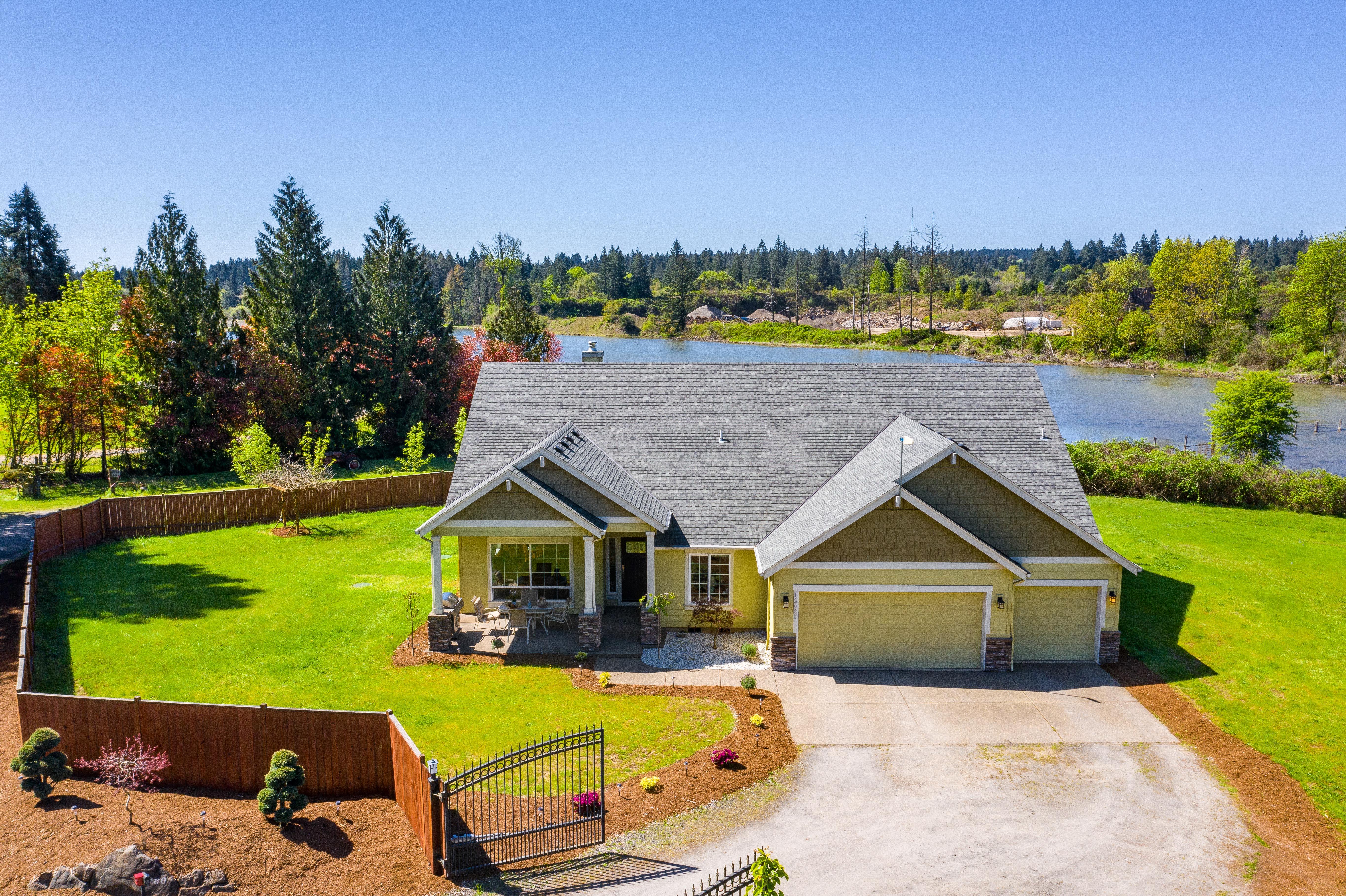 Exterior of 12080 SW Tonquin Rd