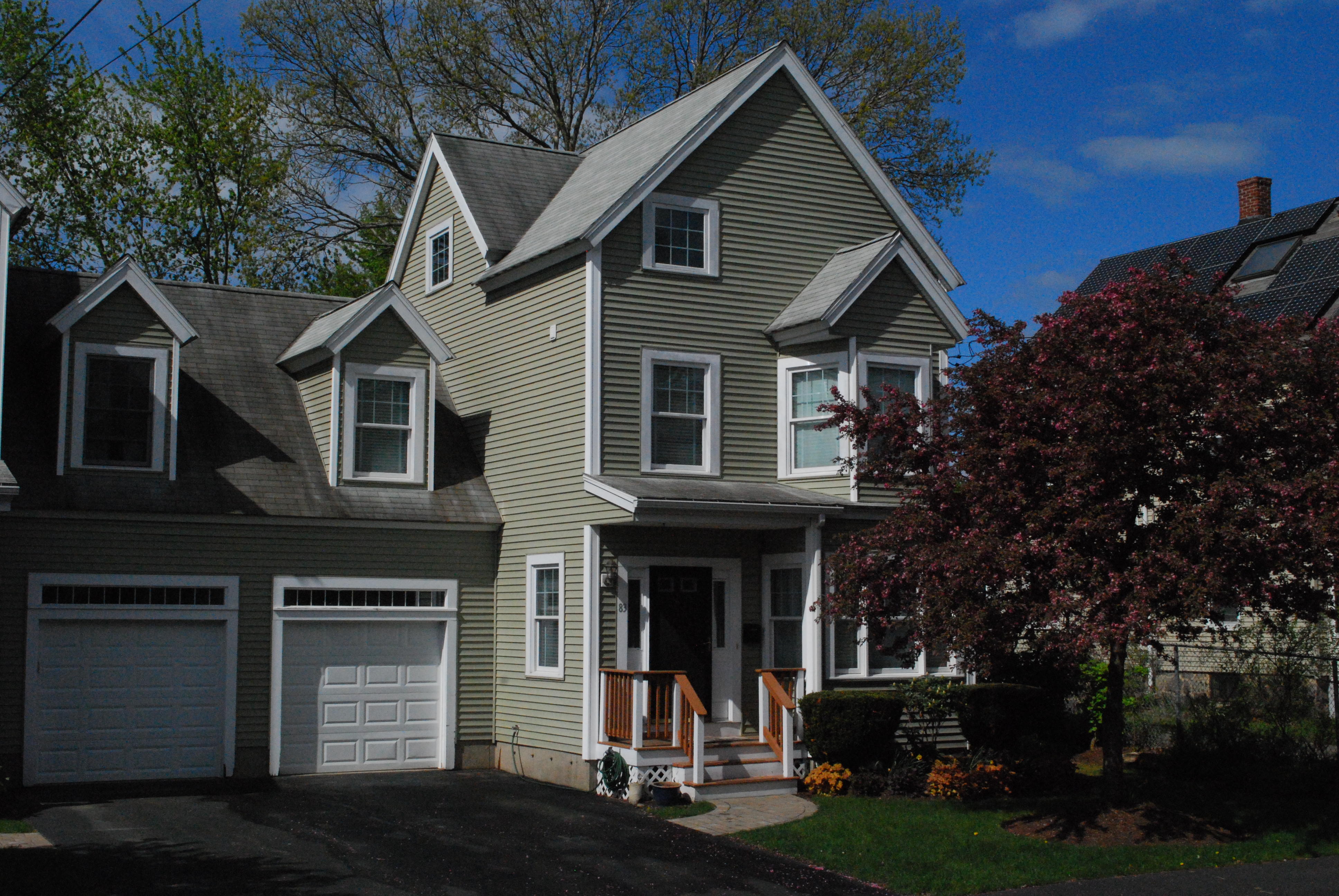 Exterior of 83 Sharon St