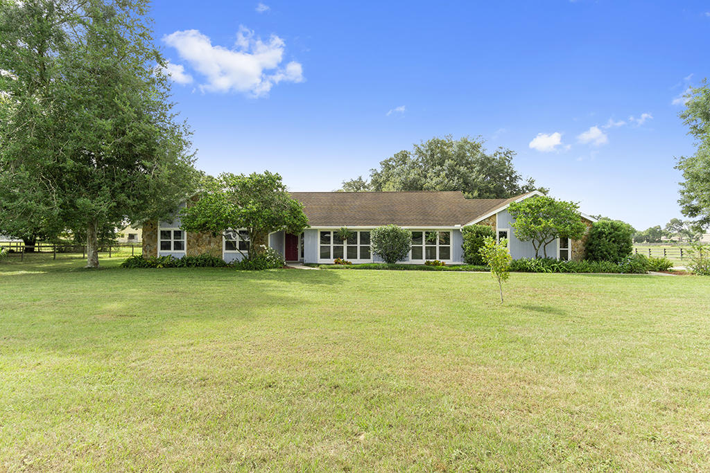 Exterior of 2410 SW 100th St
