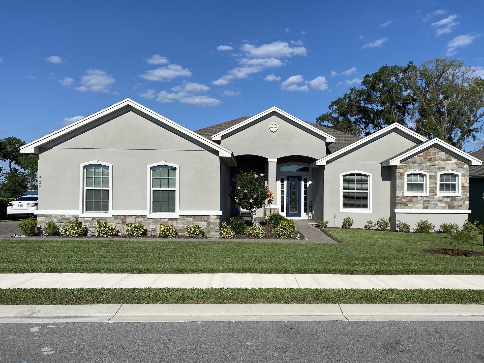 Exterior of 425 Lake View Way