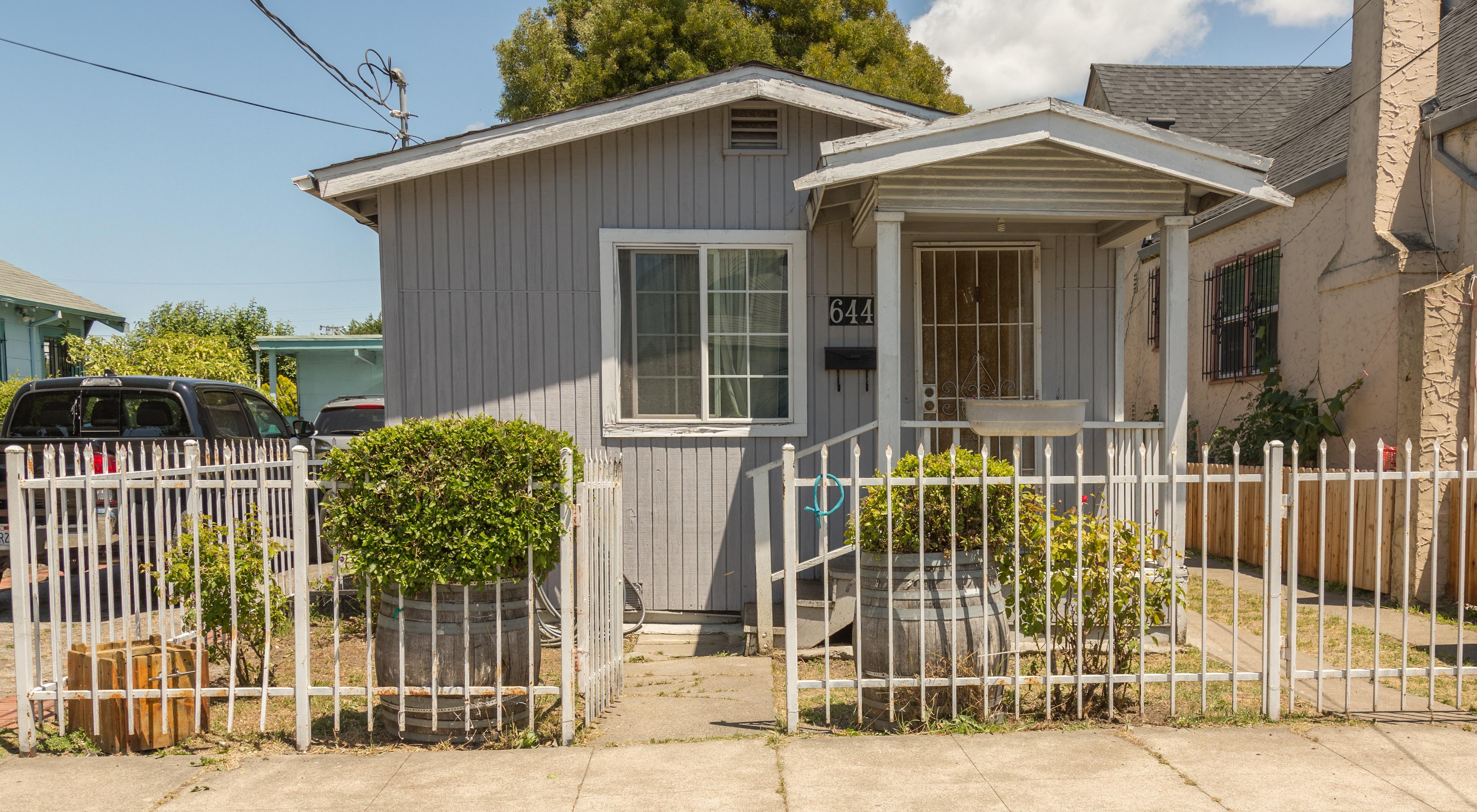 Exterior of 644 11th St