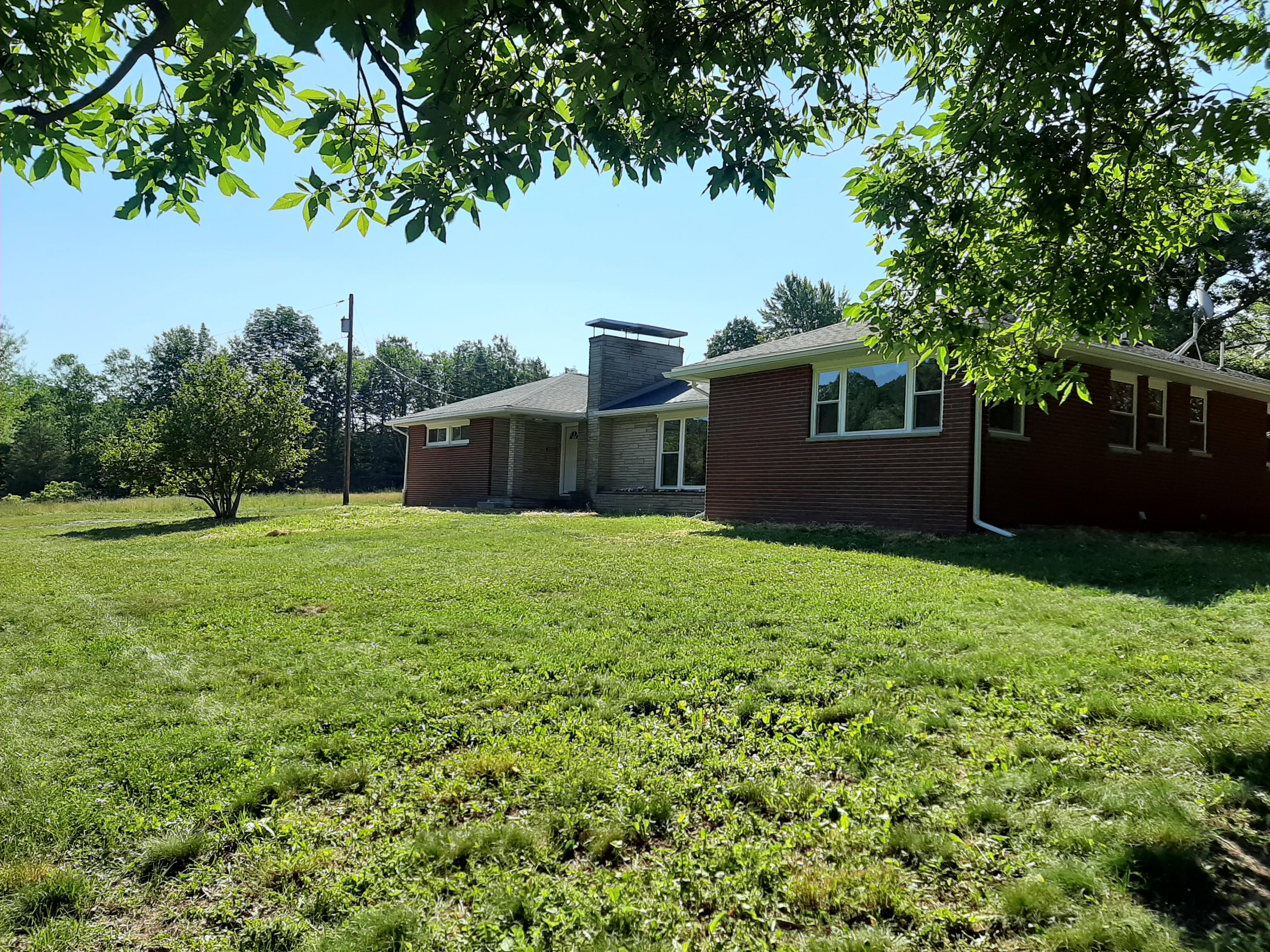 Exterior of 11768 Shane Rd