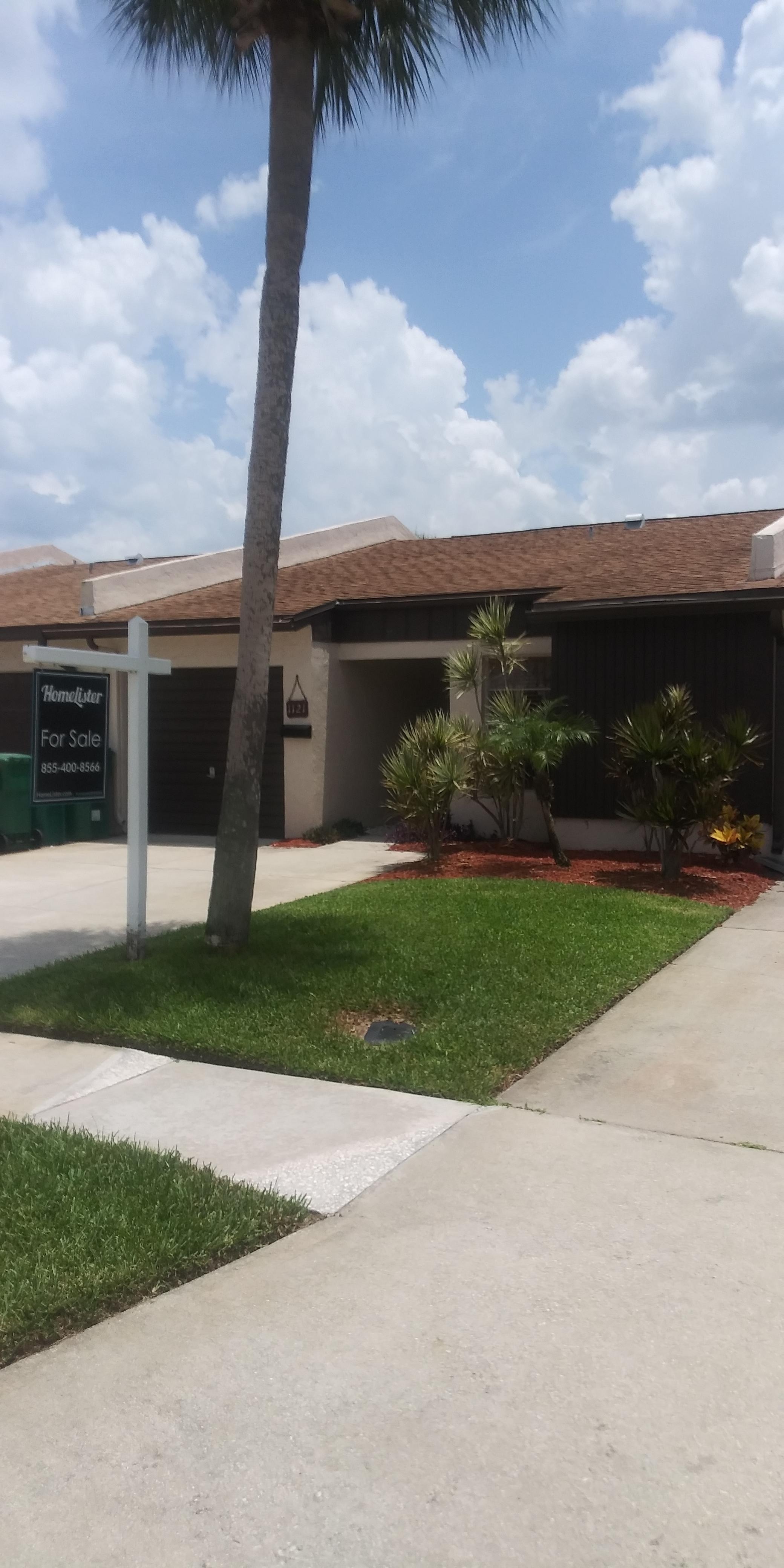 Exterior of 1121 Steven Patrick Ave