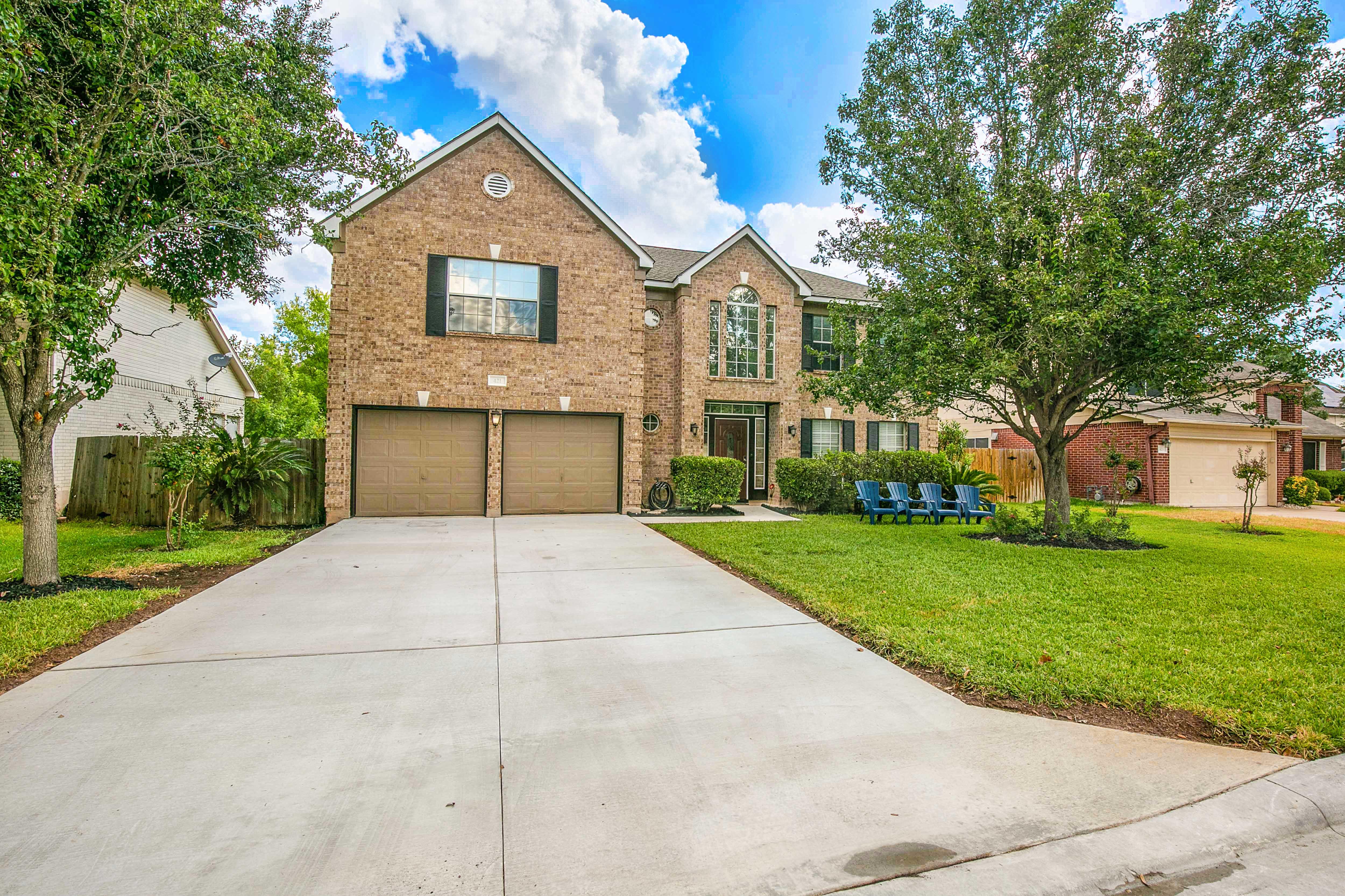 Exterior of 421 Steeplechase Dr