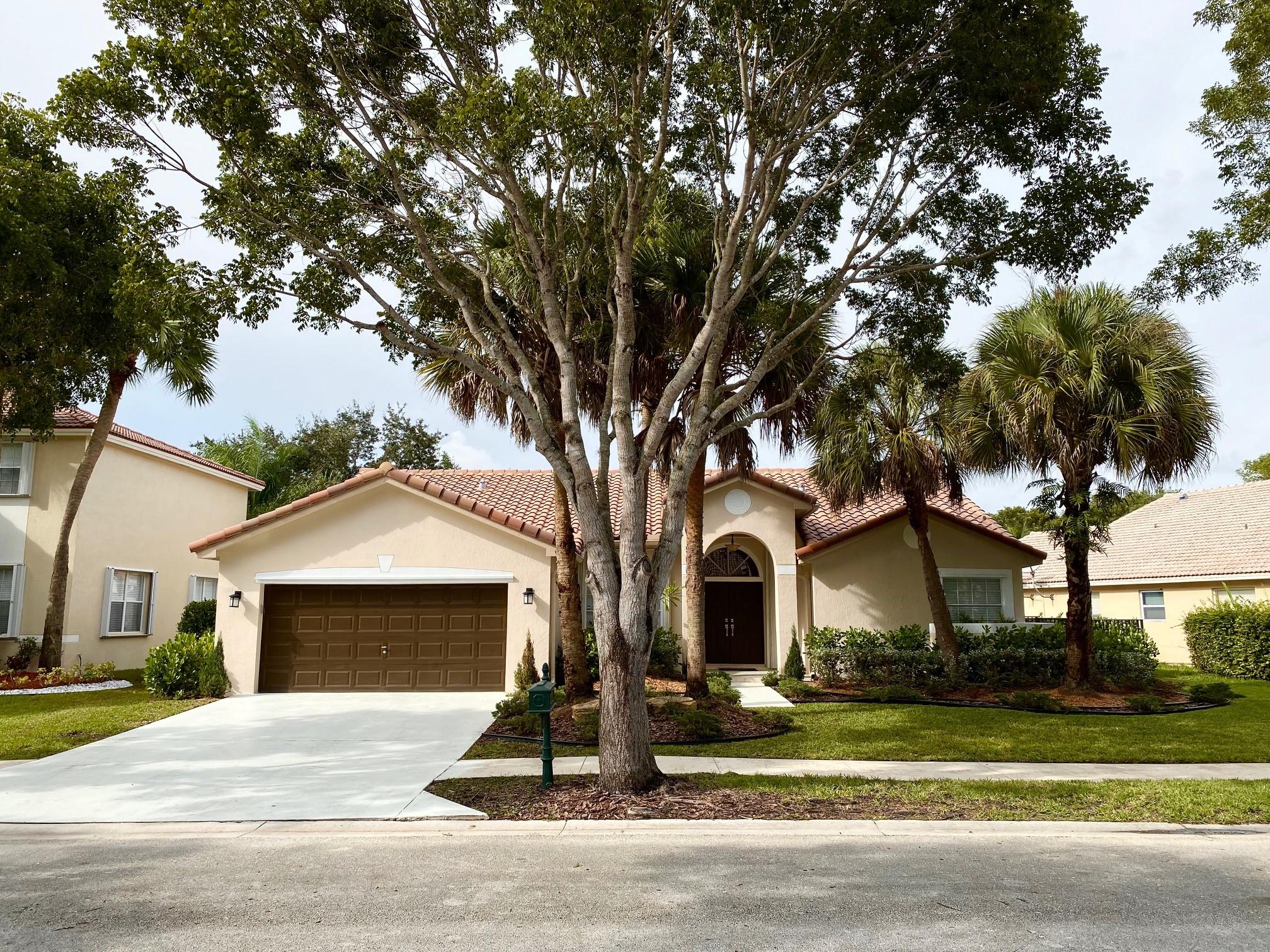 Exterior of 1961 S Landing Way