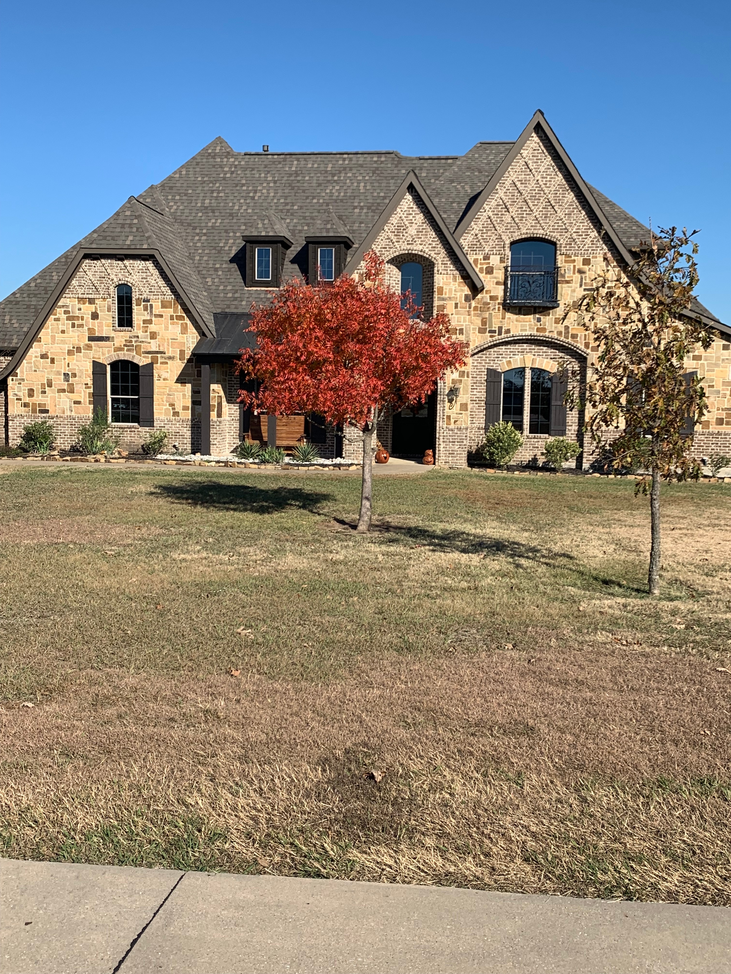 Exterior of 1066 Shadow Lakes Drive