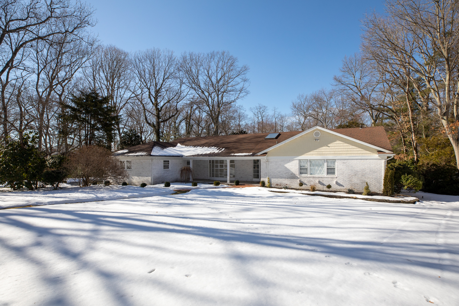 Exterior of 59 Arbor Lane