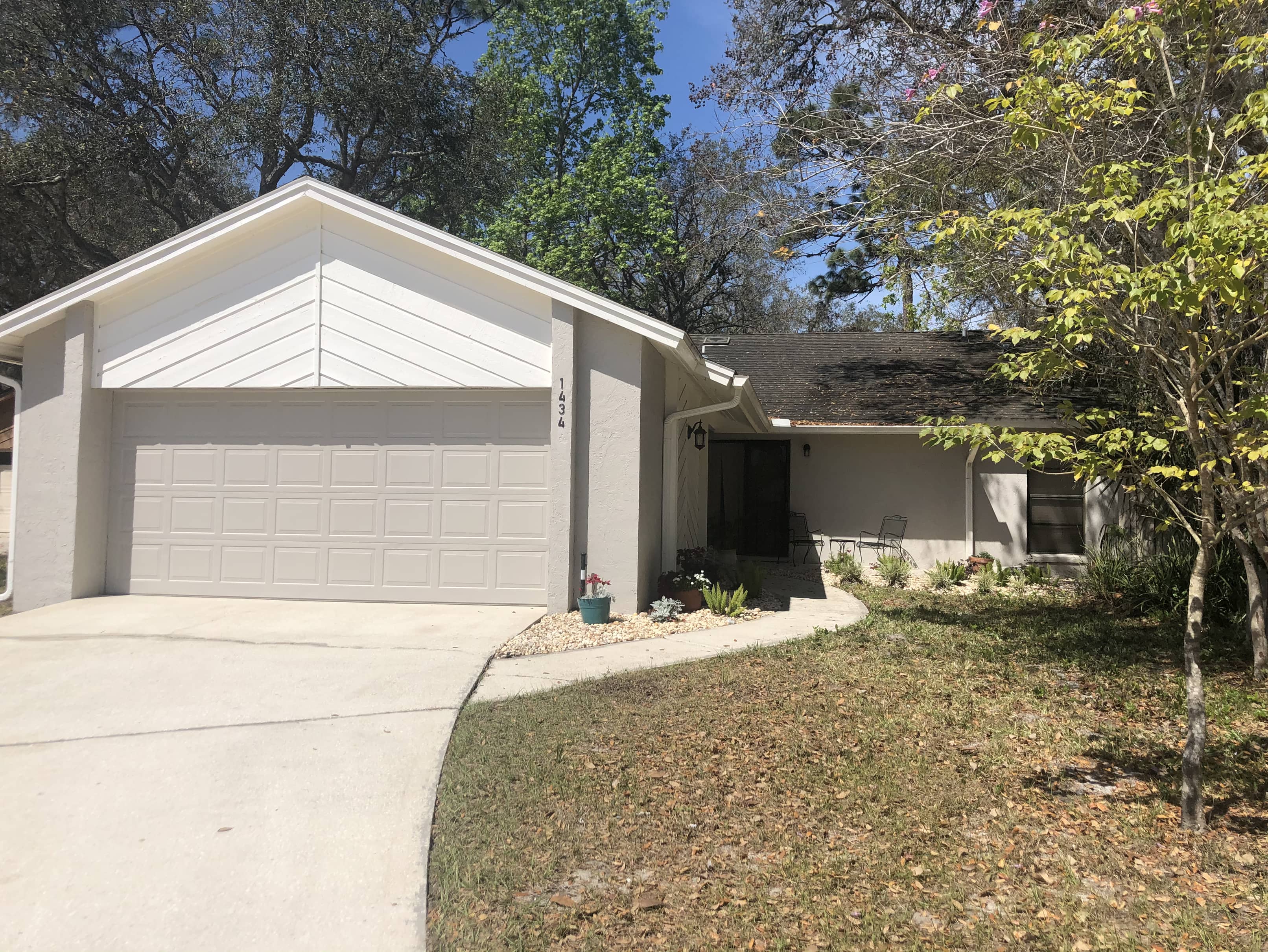 Exterior of 1434 Forest Hills Drive