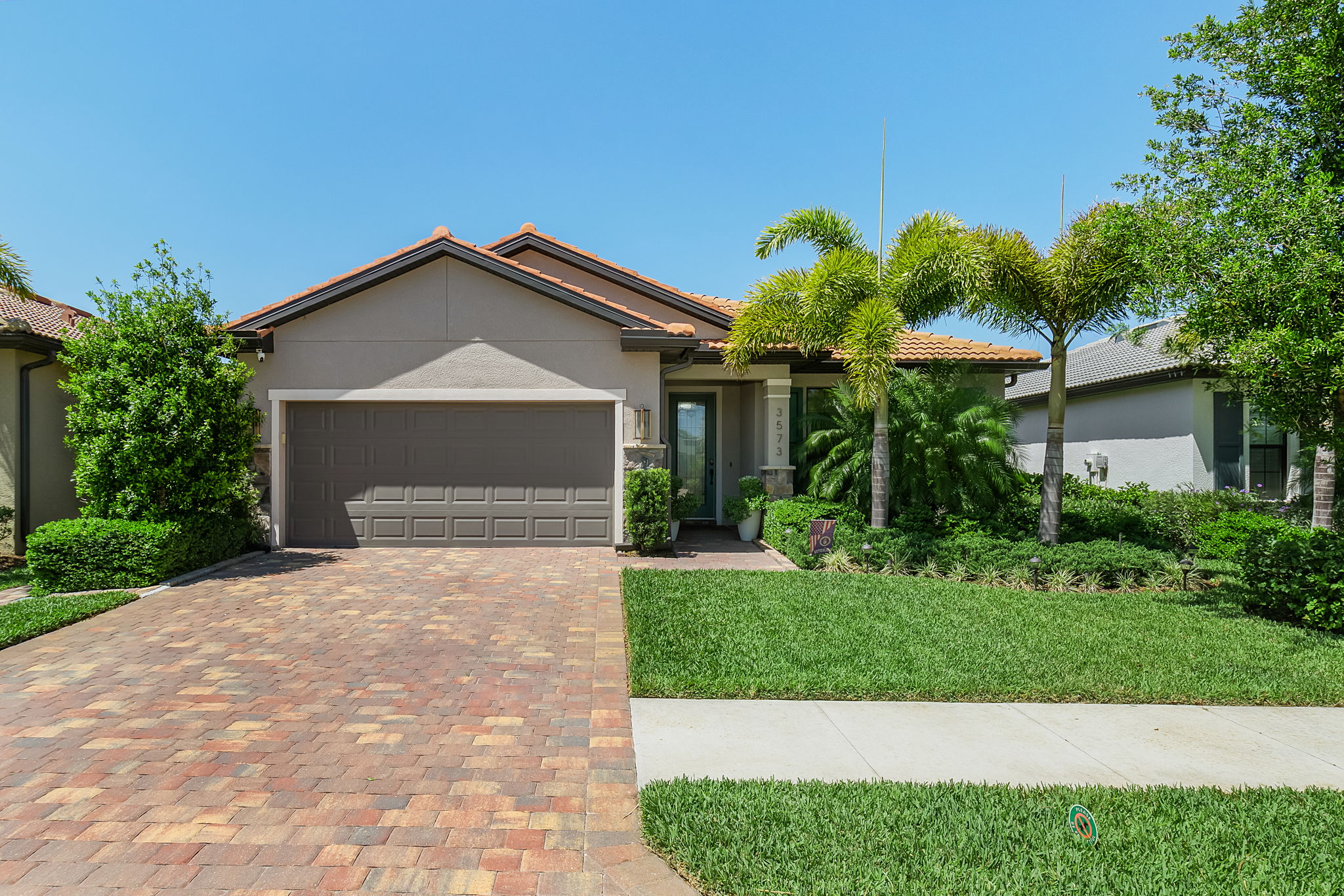 Exterior of 3573 East Hampton Circle