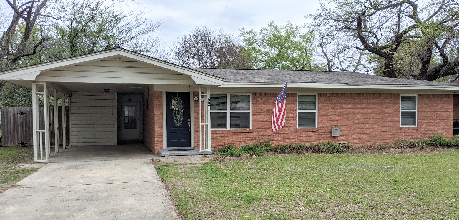 Exterior of 521 North Lydia Avenue