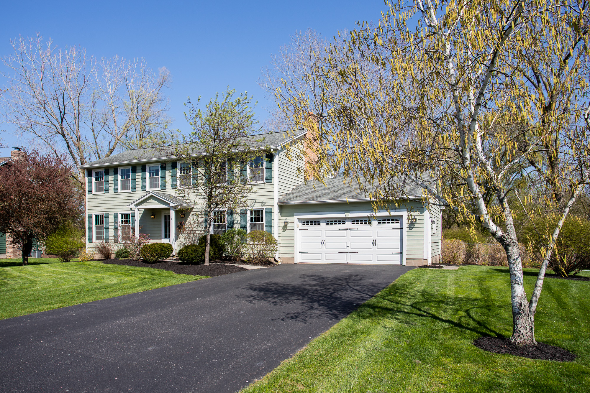 Exterior of 10 Pond Valley Circle