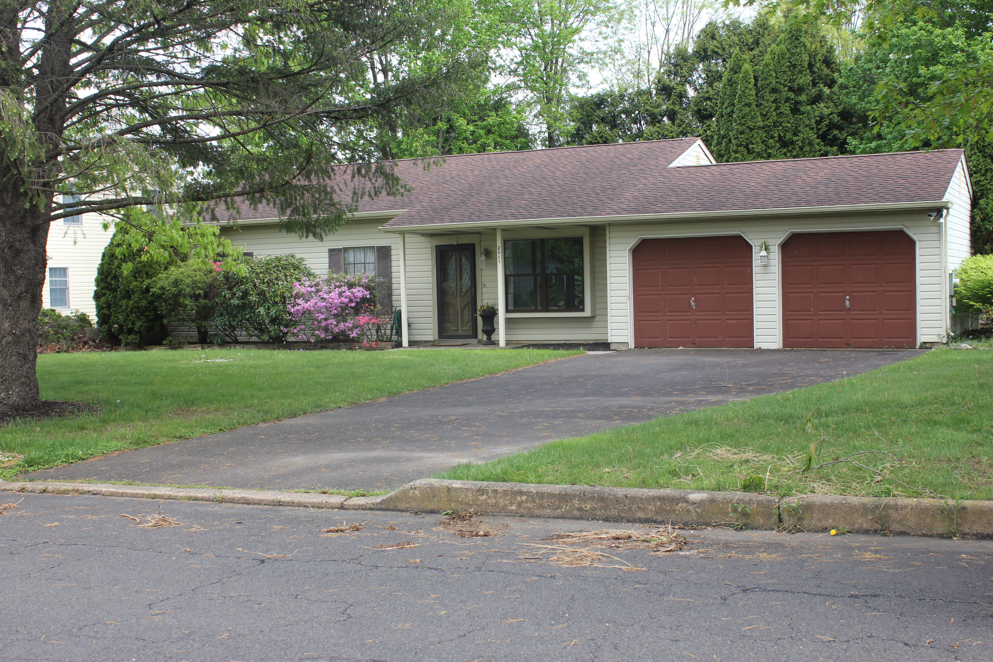 Exterior of 2011 Brook Lane