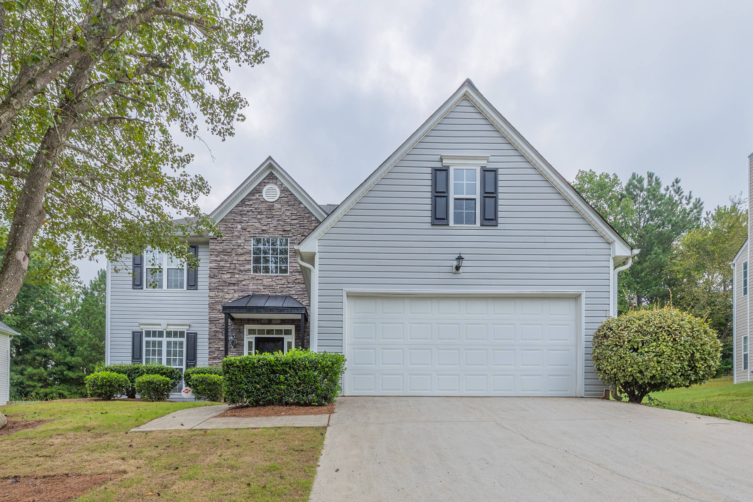 Exterior of 6055 Shadow Lake View