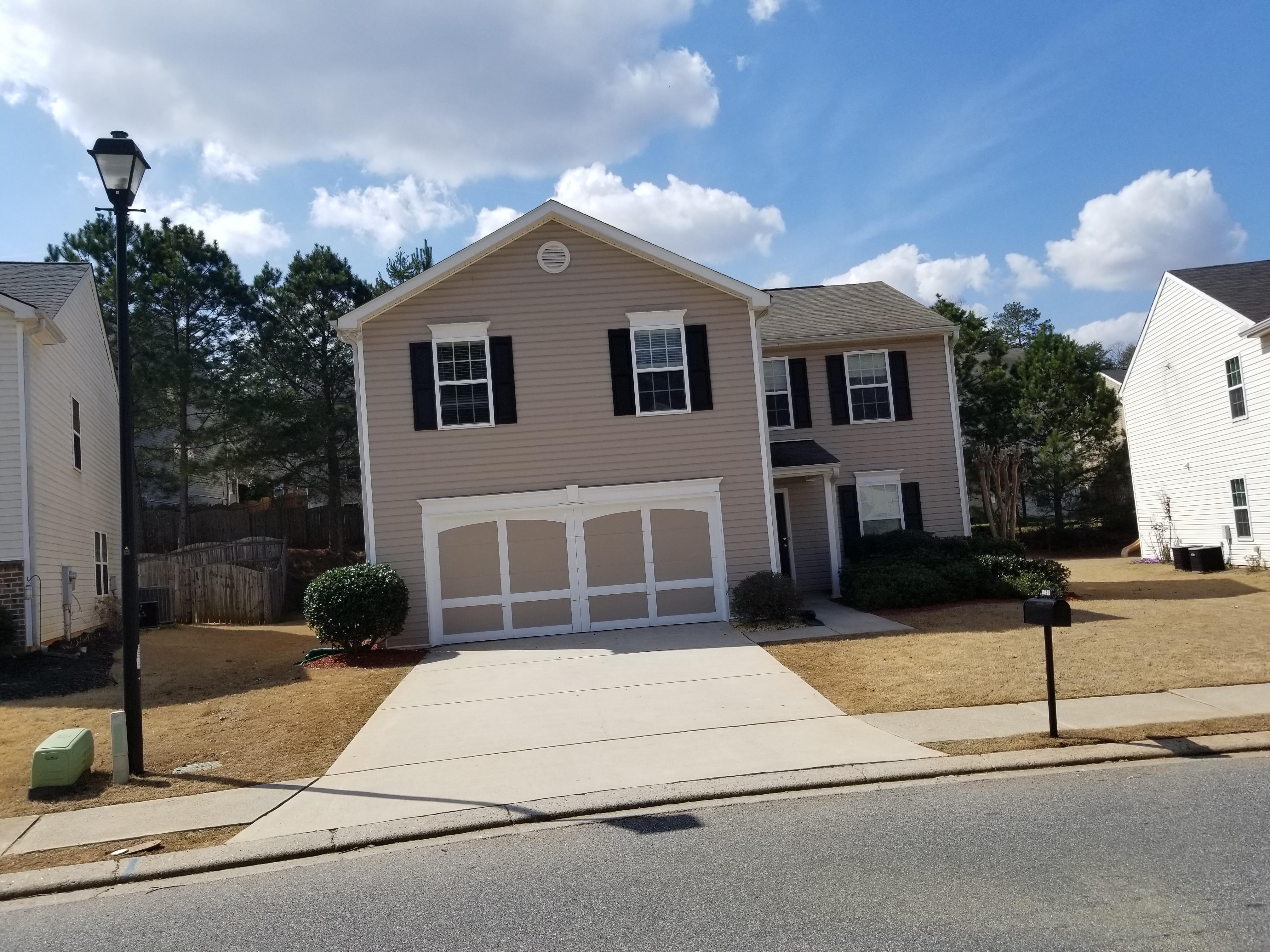 Exterior of 2845 Centerglen Lane