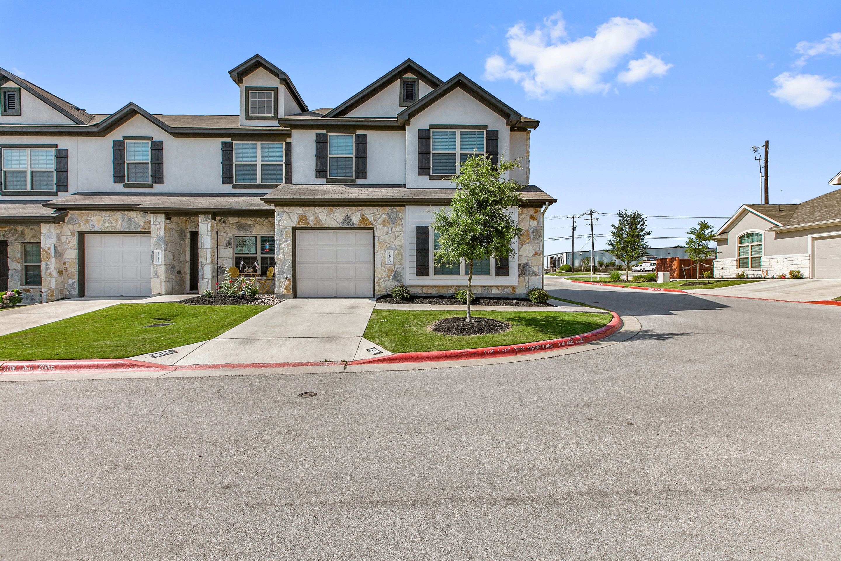 Exterior of 1615 Airedale Road