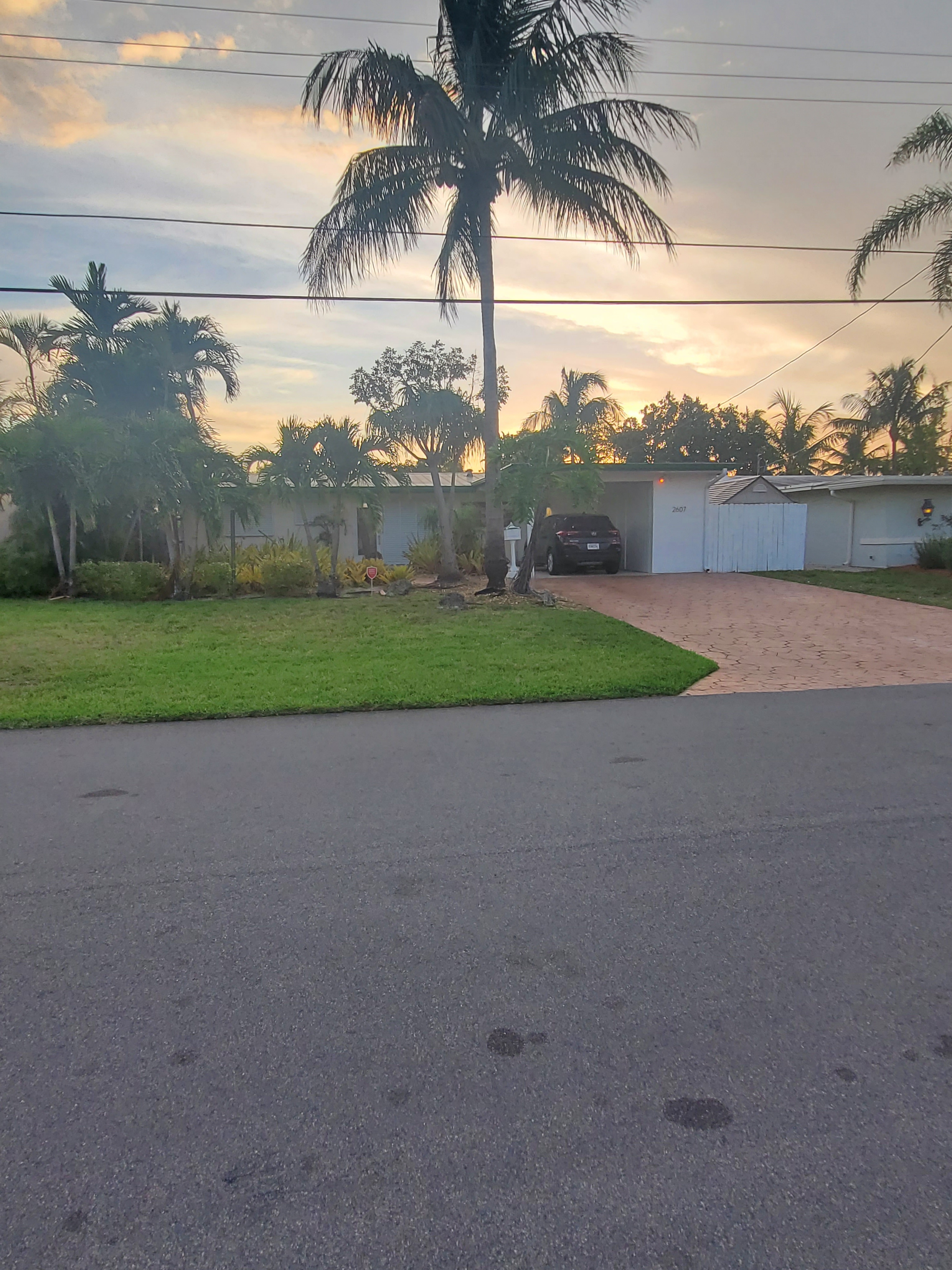 Exterior of 2607 Nassau Lane