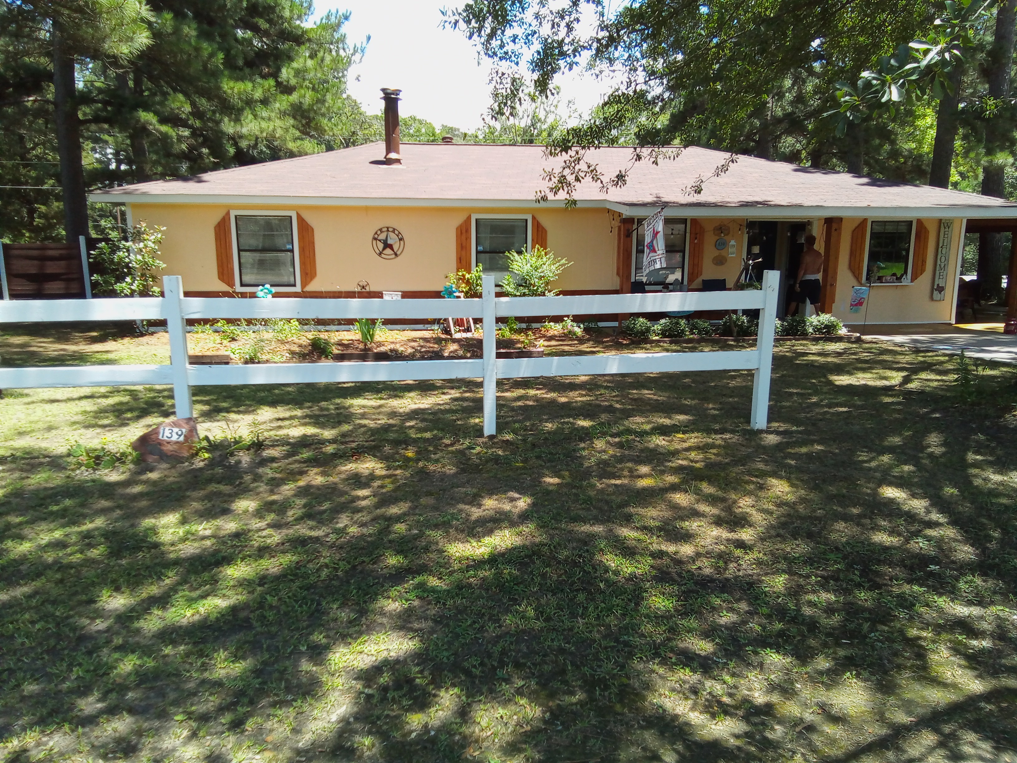 Exterior of 139 County Road 2154
