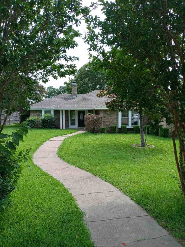 Exterior of 107 Becky Lane