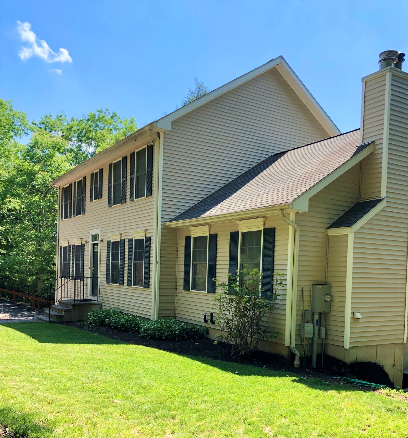 Exterior of 160 Upper Fish Rock Road