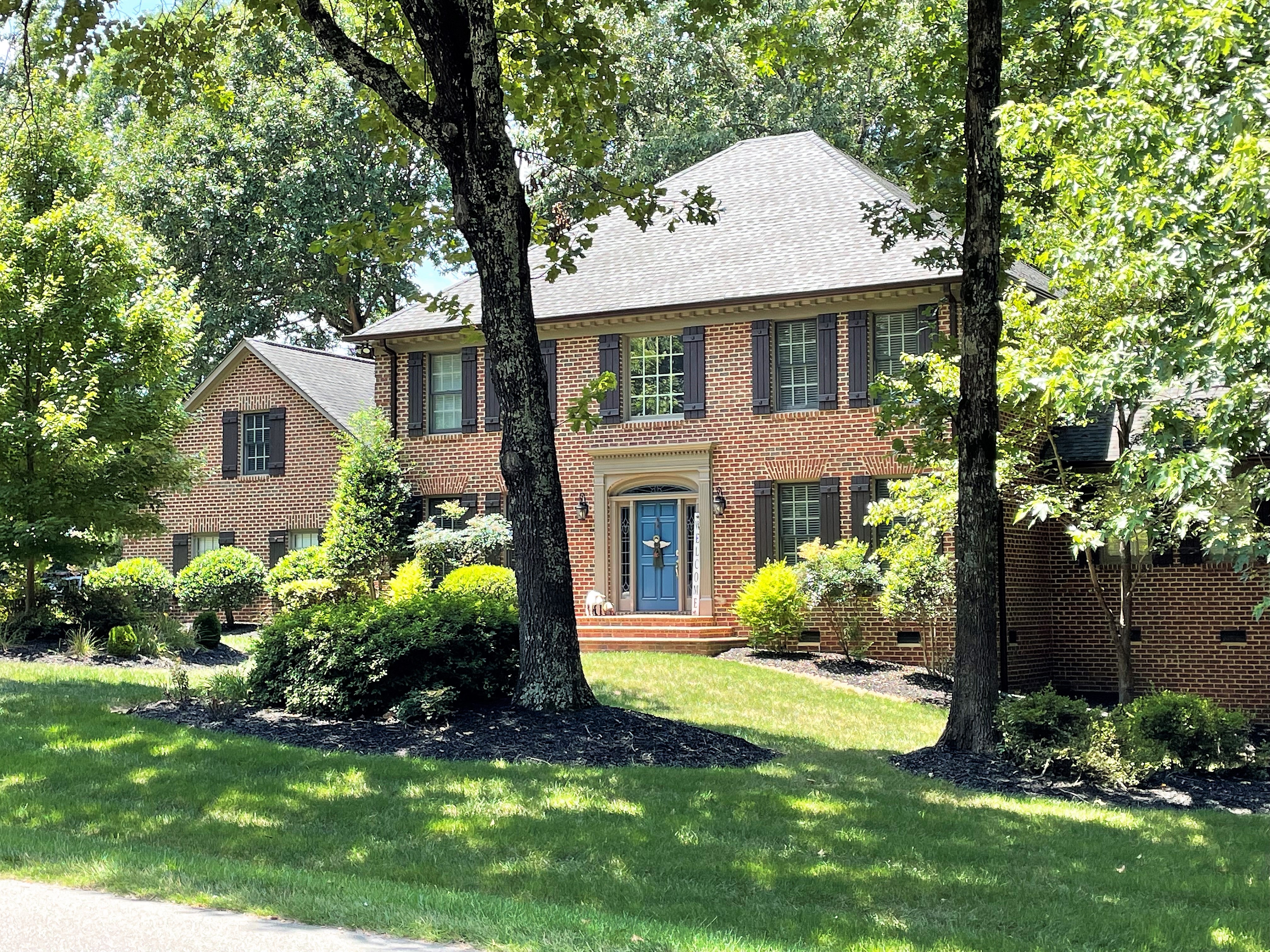 Exterior of 4400 Horseshoe Bend