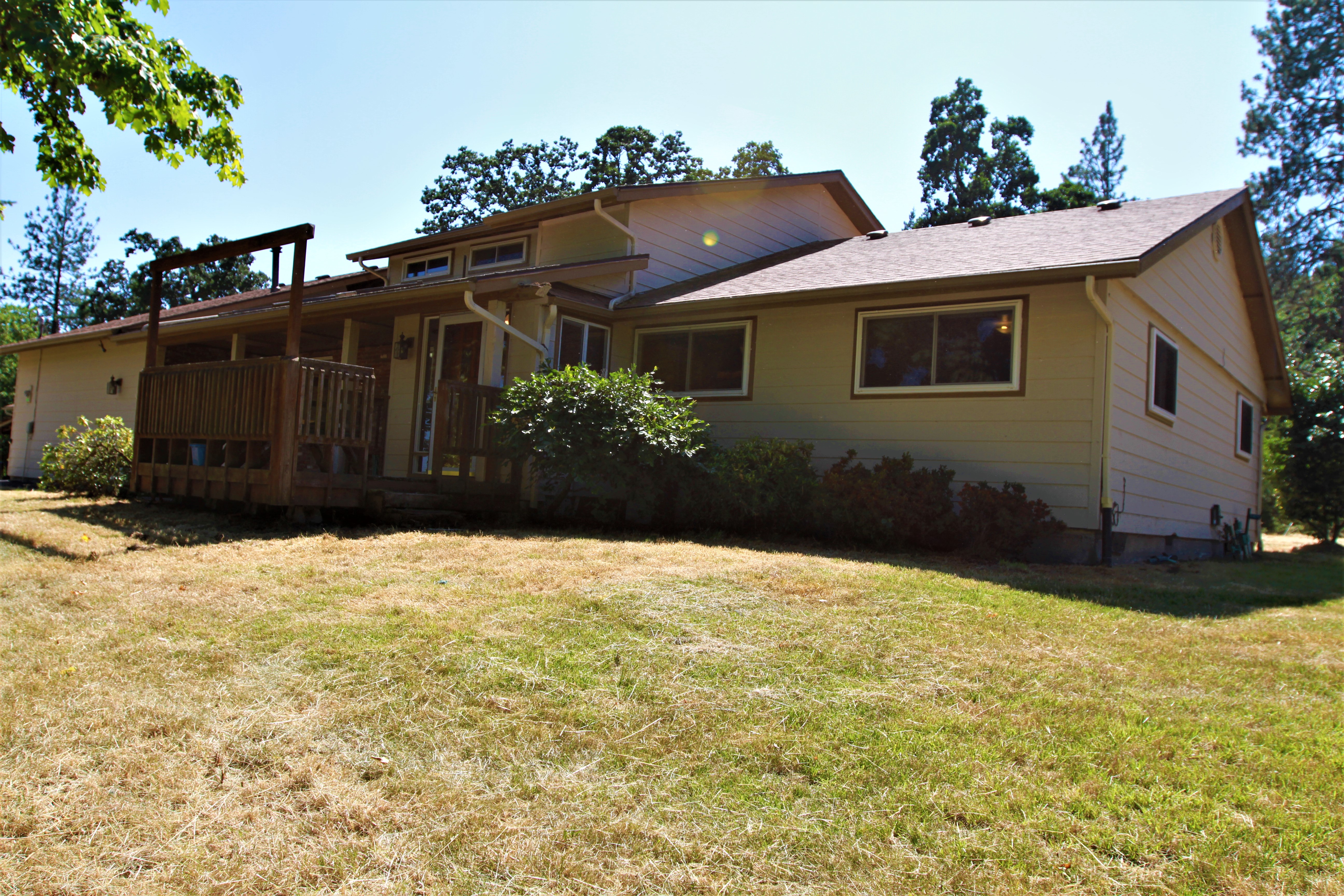 Exterior of 16727 Emerald Green Lane Southeast