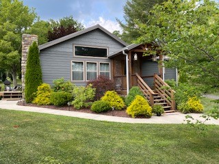 Exterior of 15 Turtle Creek Lane