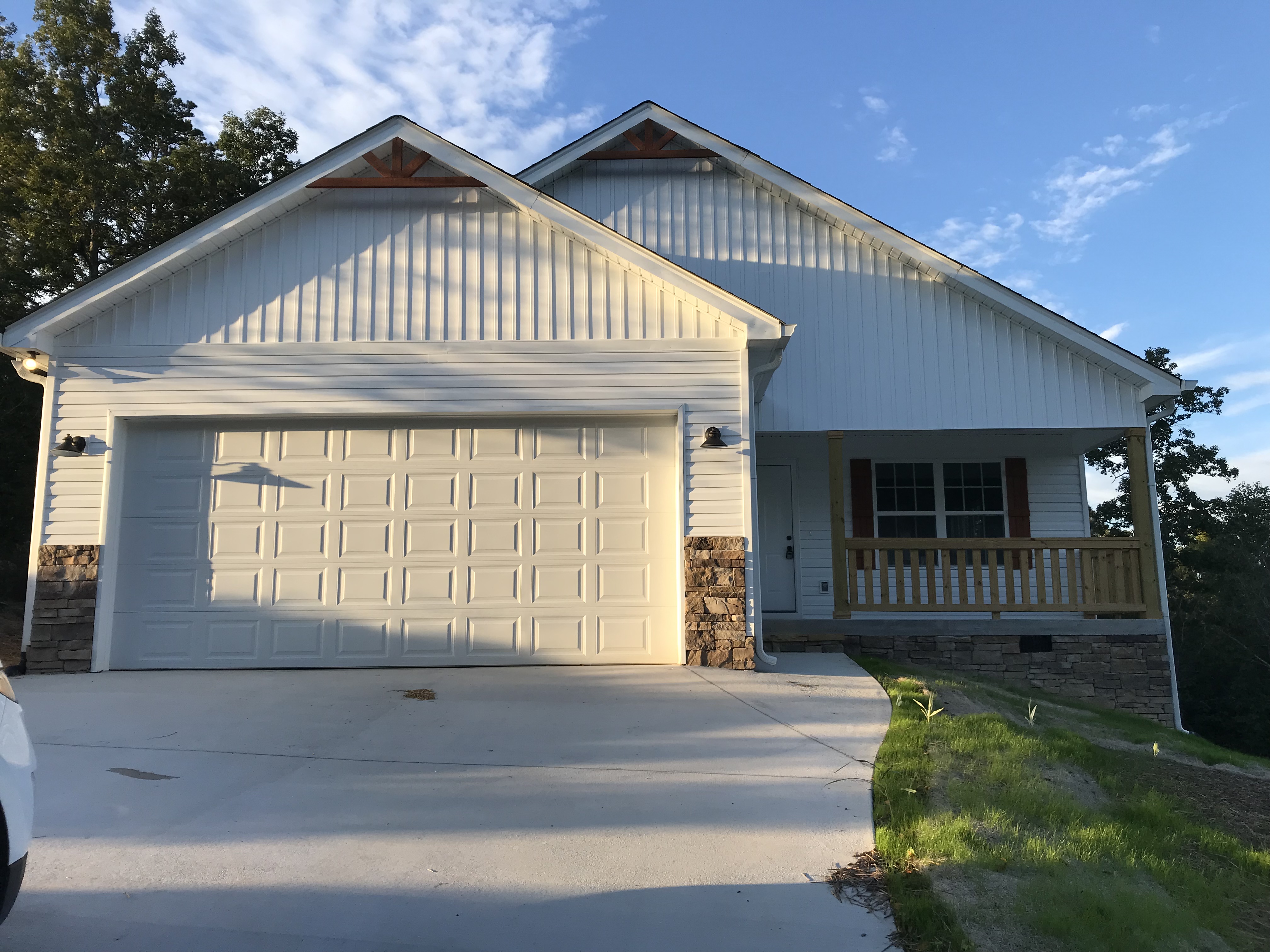 Exterior of 1008 Durgan Place