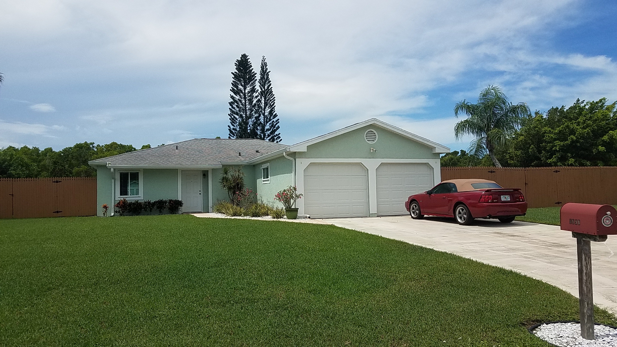 Exterior of 1990 Southeast West Dunbrooke Circle