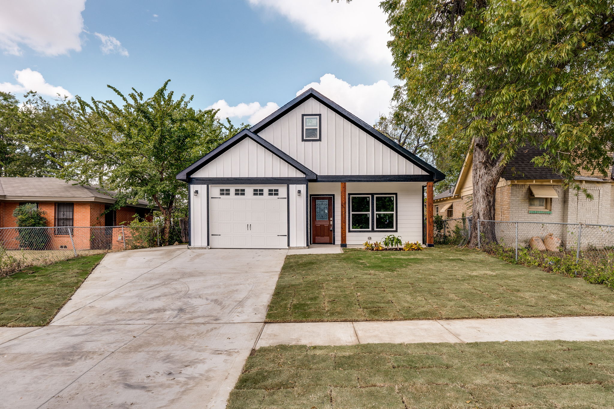 Exterior of 3109 Avenue K