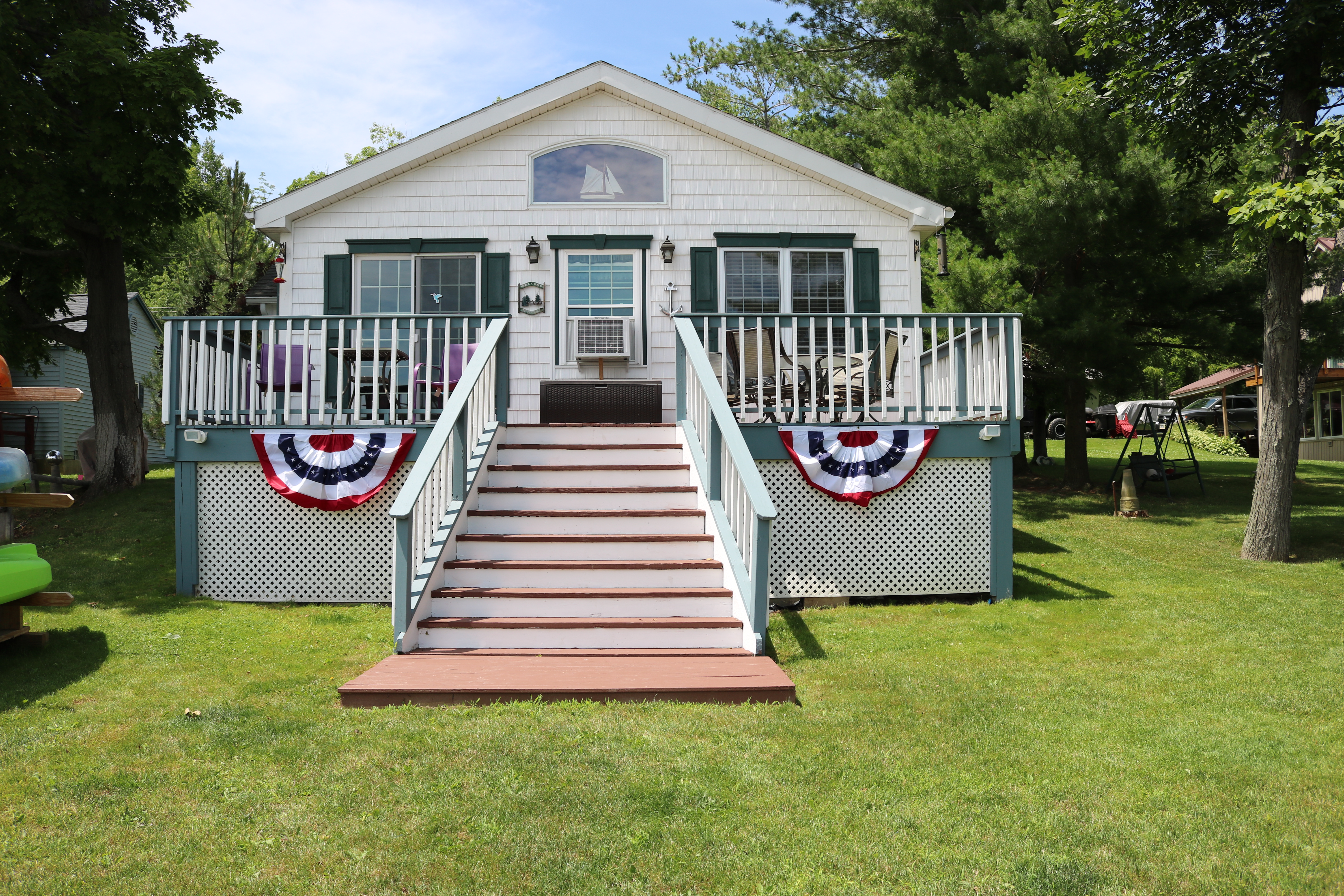 Exterior of 9582 Lawrence Road