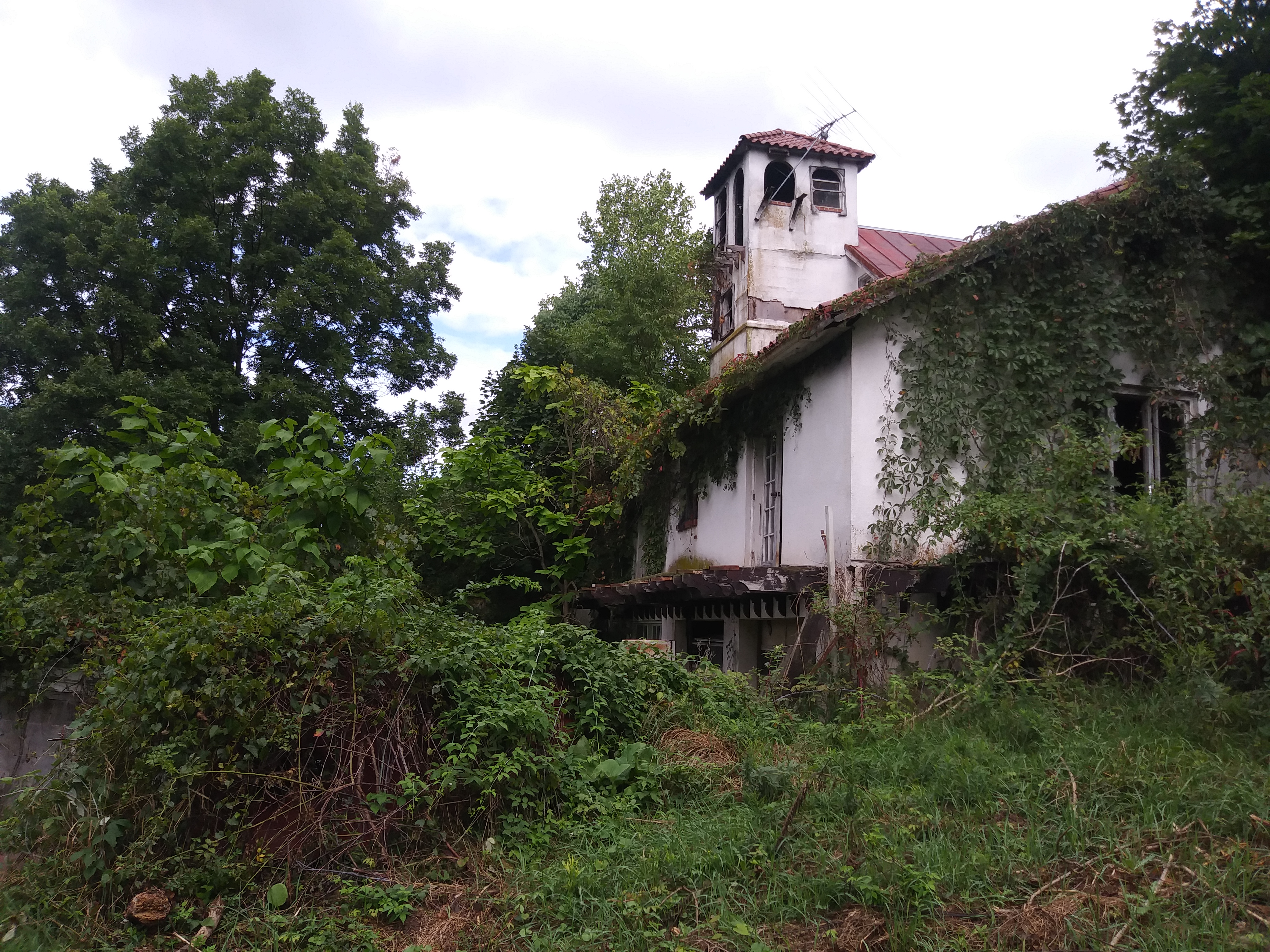 Exterior of 1529 Stone Road