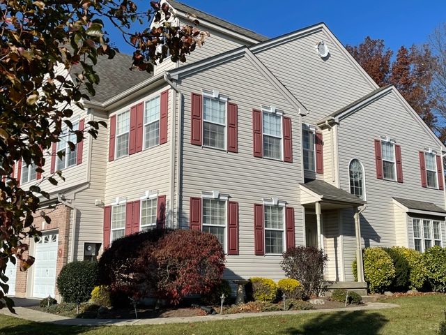 Exterior of 209 Raintree Crossing