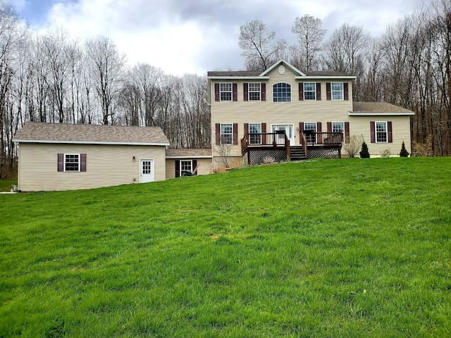 Exterior of 143 Brooksbank Road