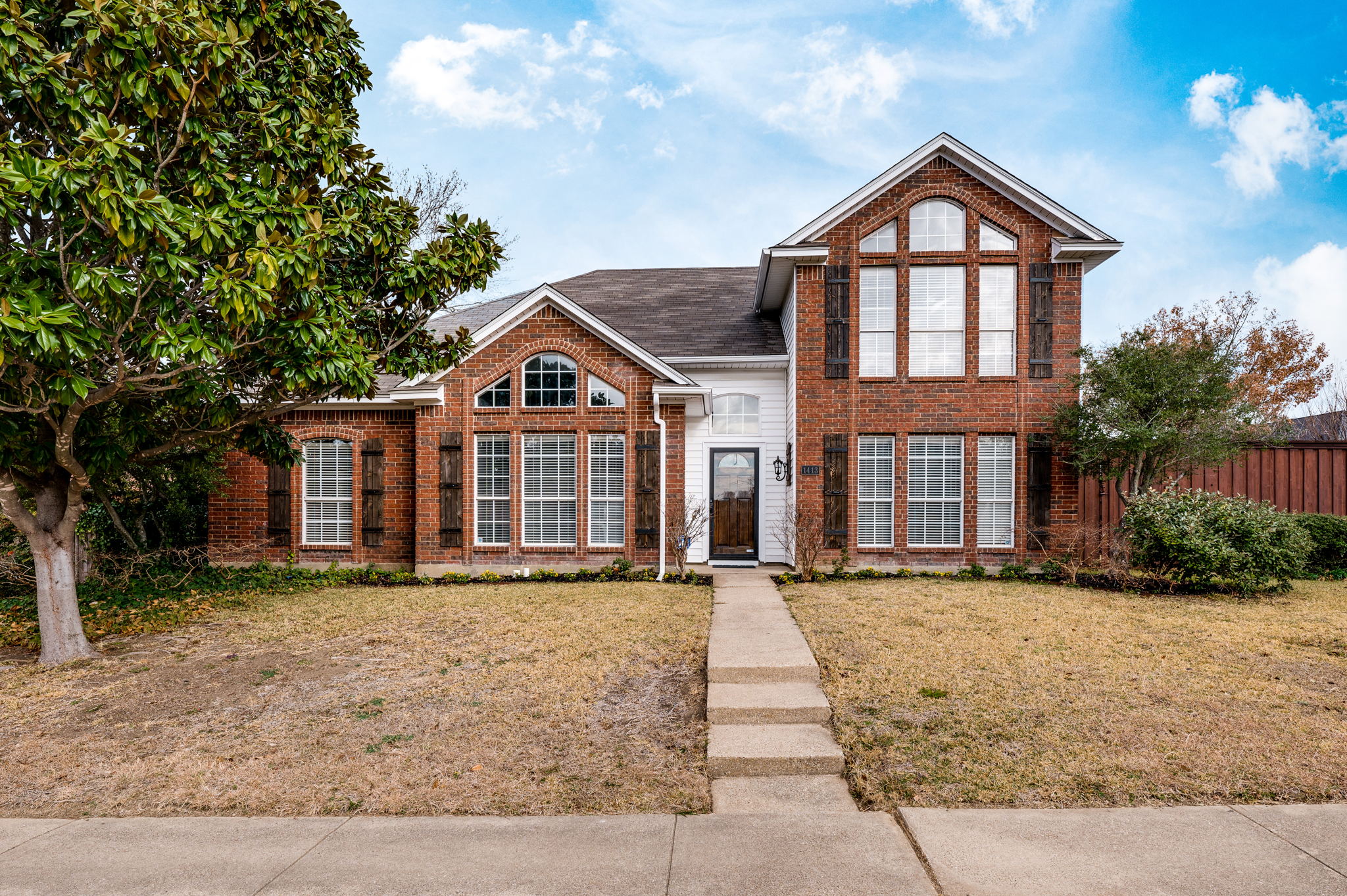 Exterior of 1413 Chestnut Drive