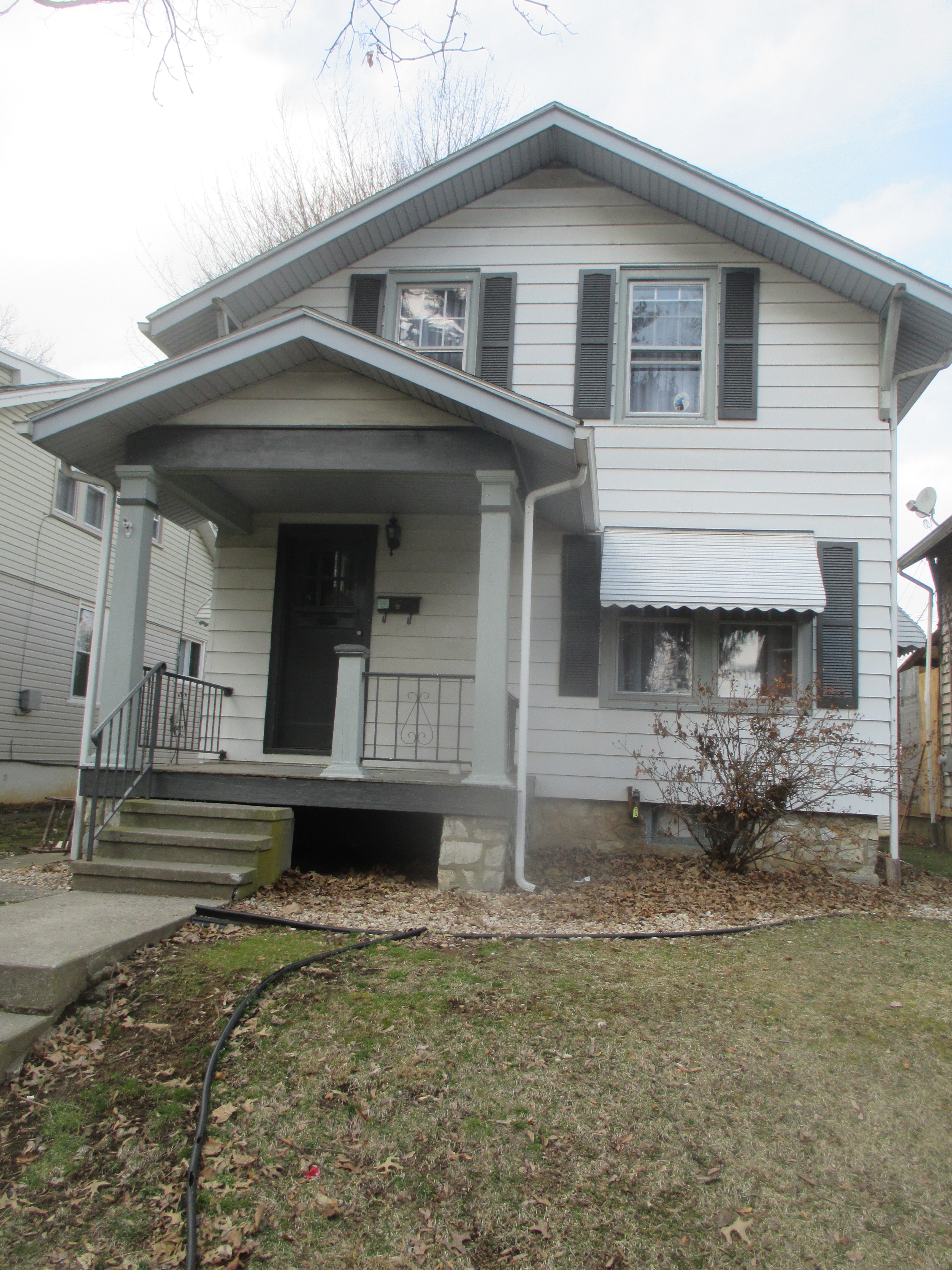 Exterior of 1561 Elm Street