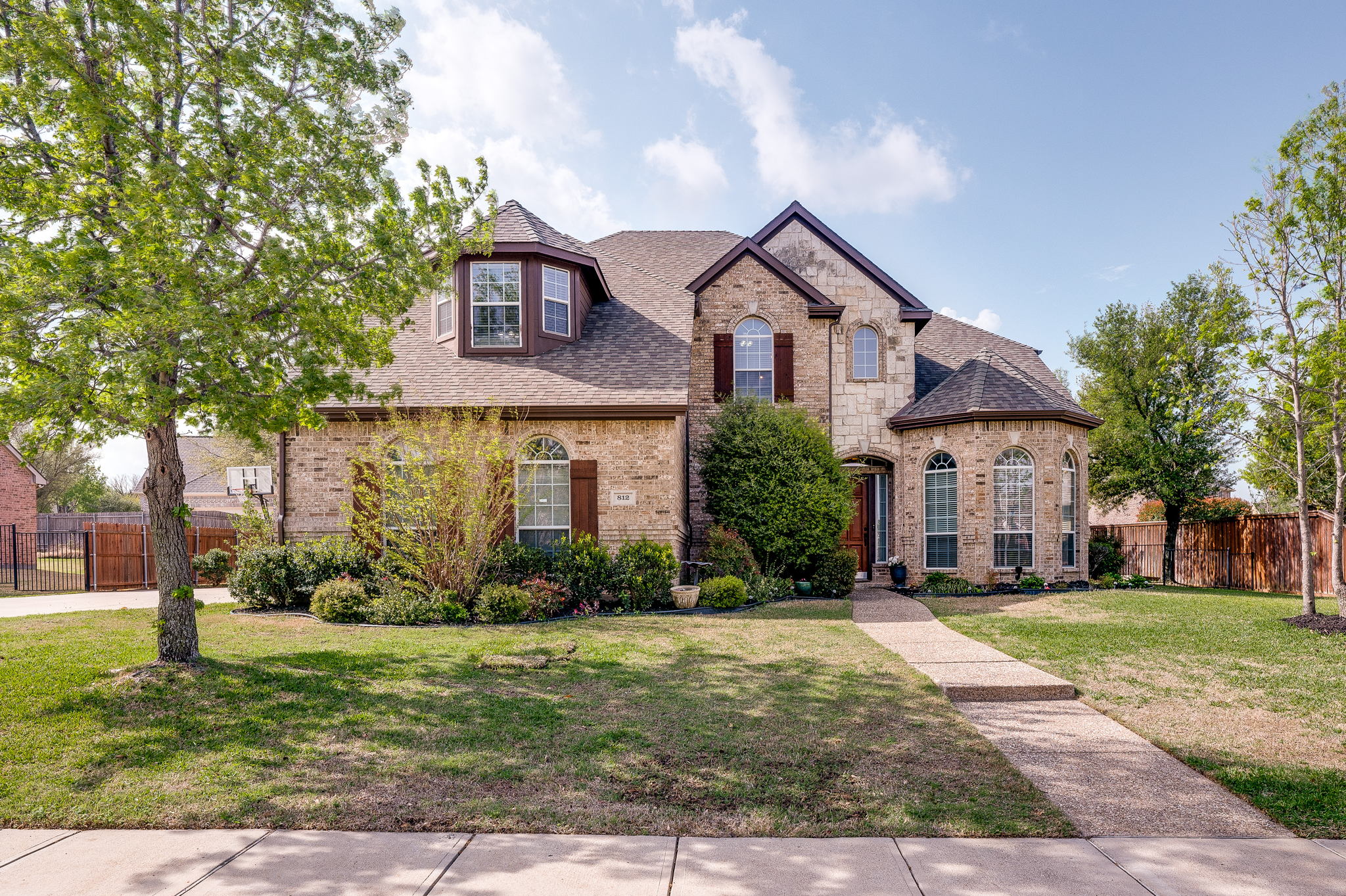 Exterior of 812 Estes Park Court