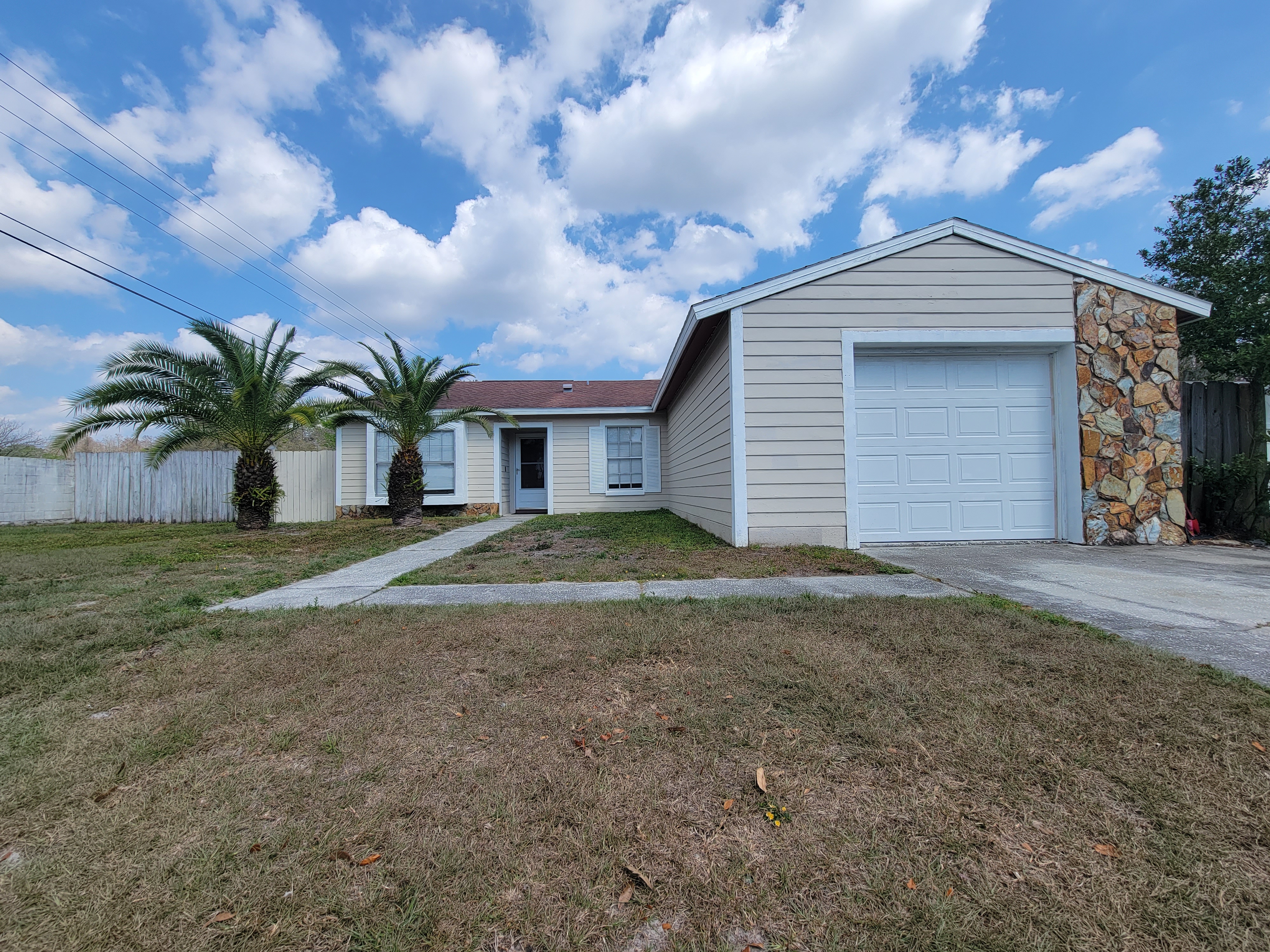 Exterior of 5721 Carrollwood Meadows Drive