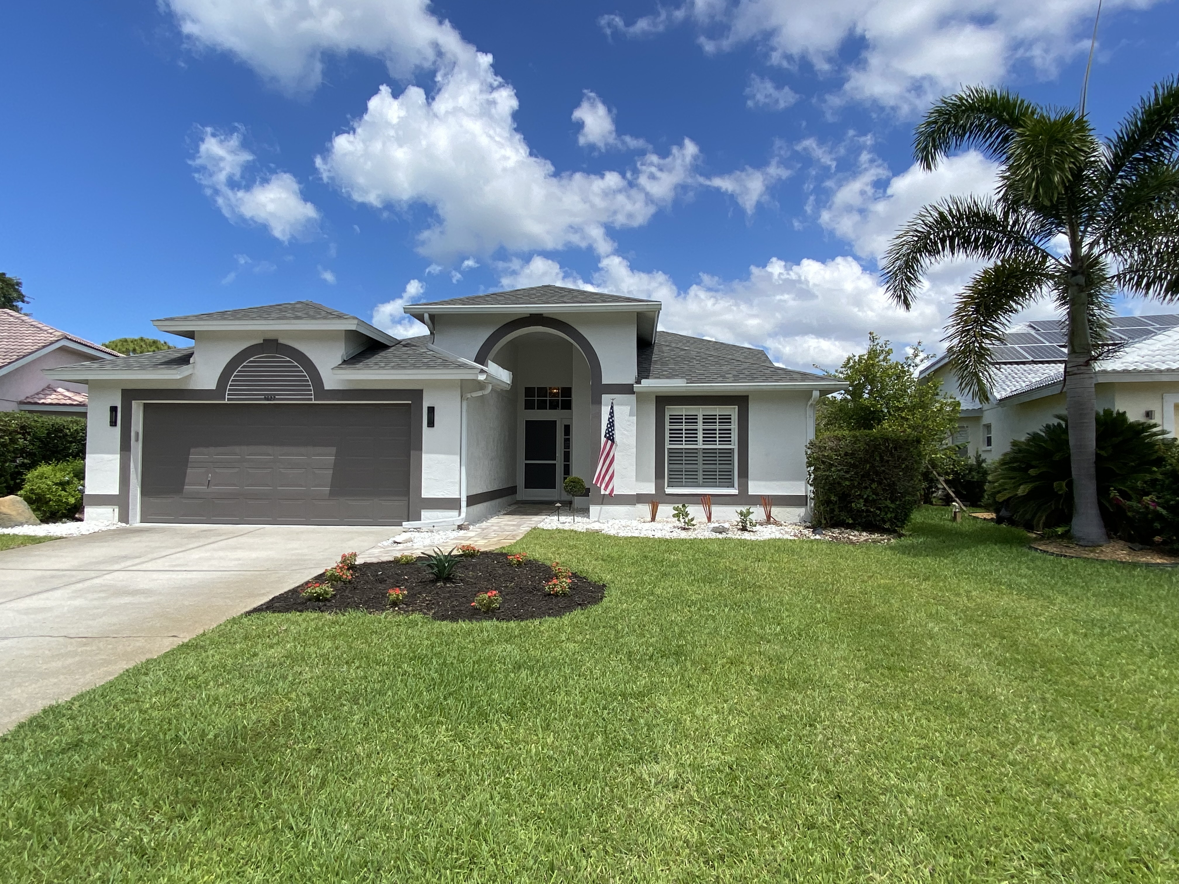 Exterior of 9627 Knightsbridge Circle