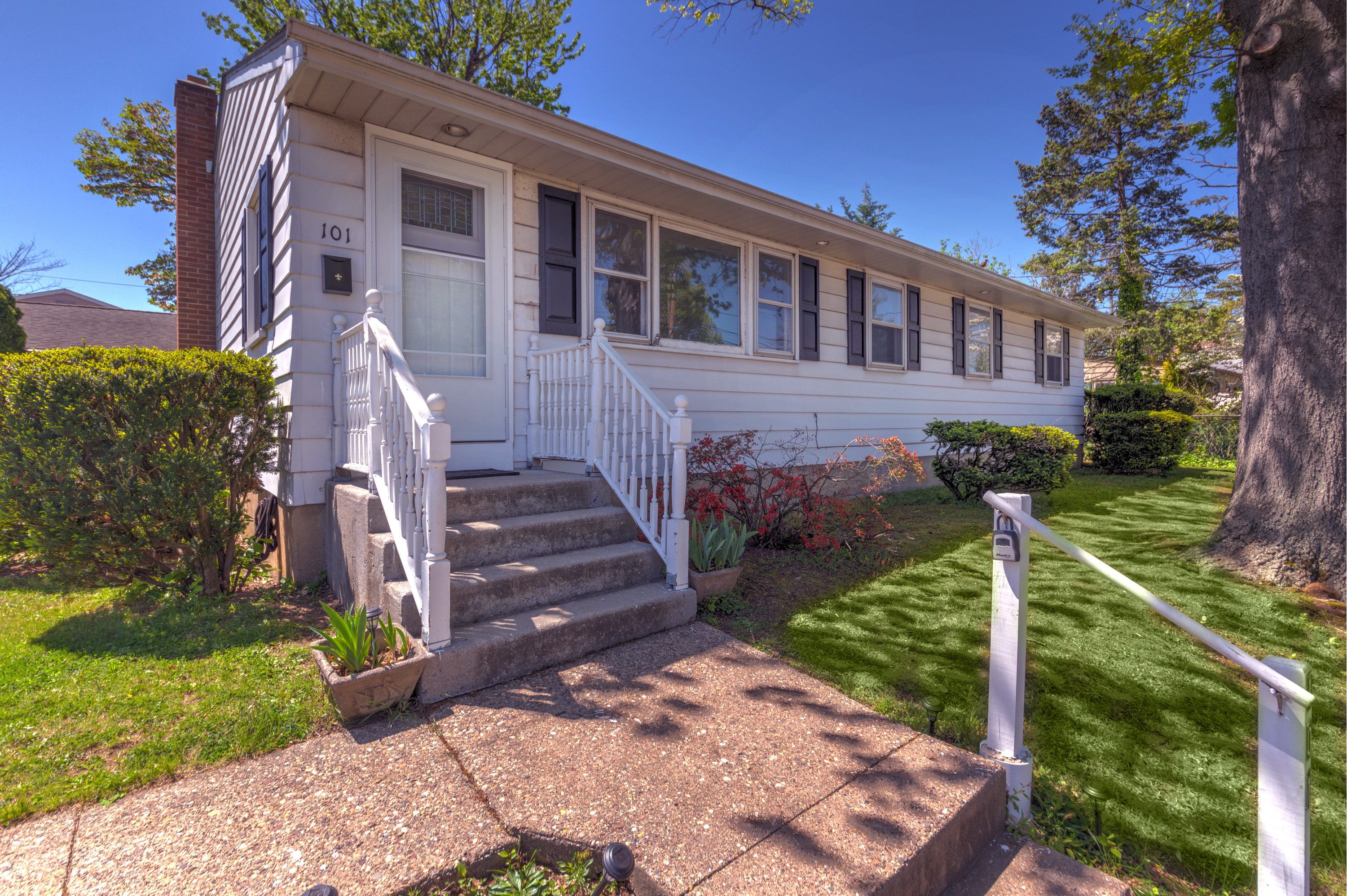 Exterior of 101 Harding Avenue