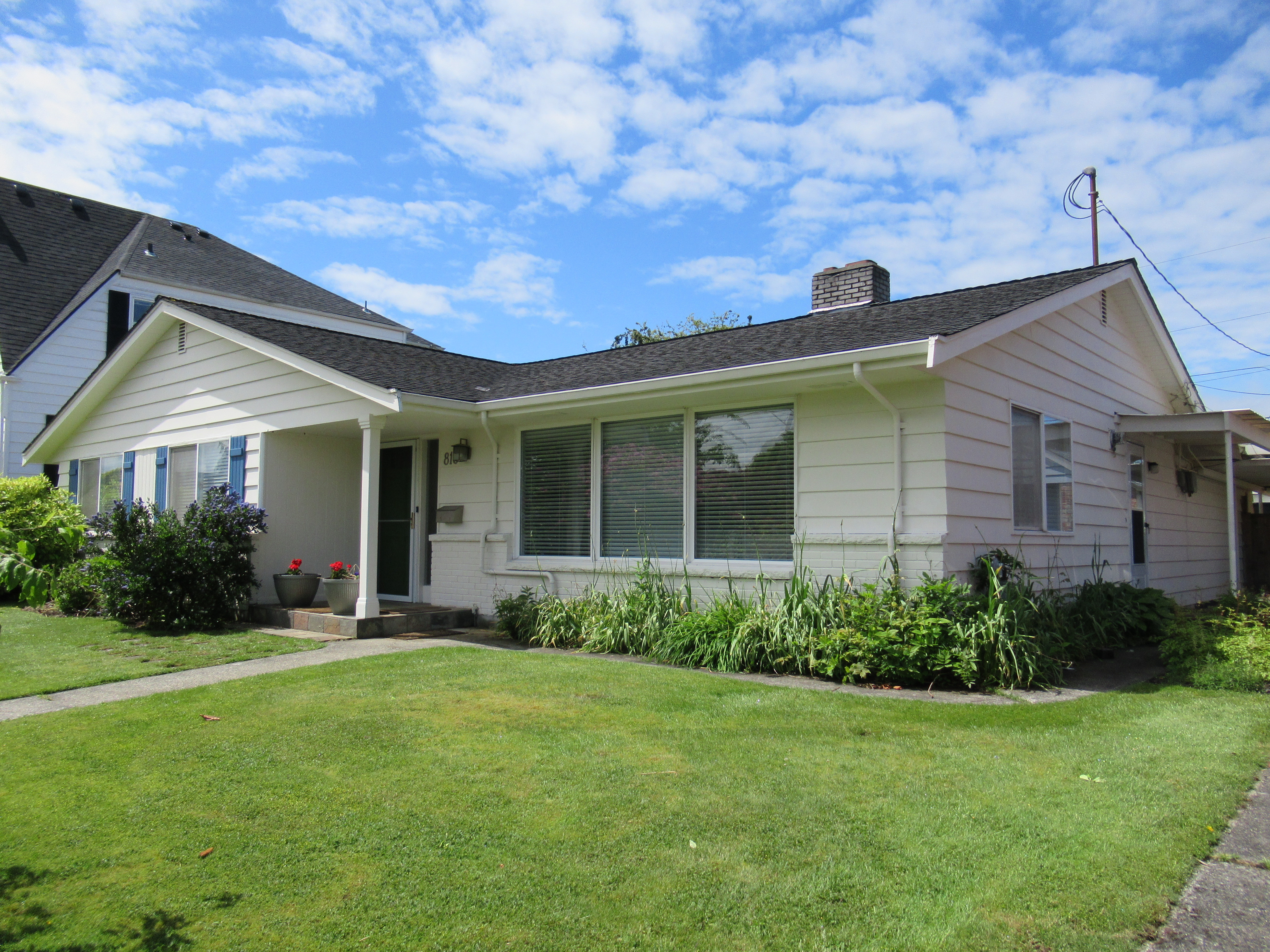 Exterior of 816 Hoyt Avenue