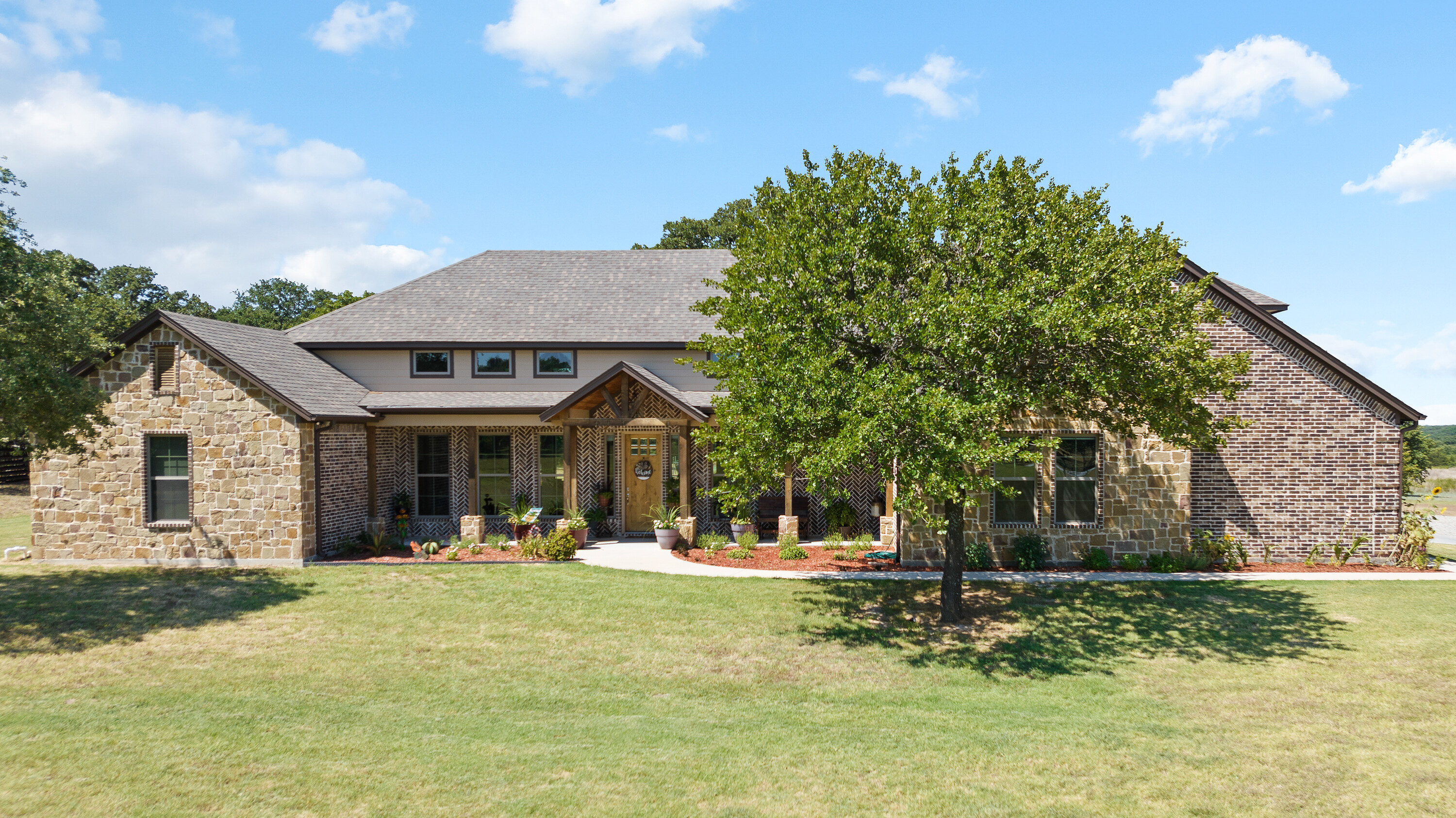 Exterior of 1238 Lake Valley Road