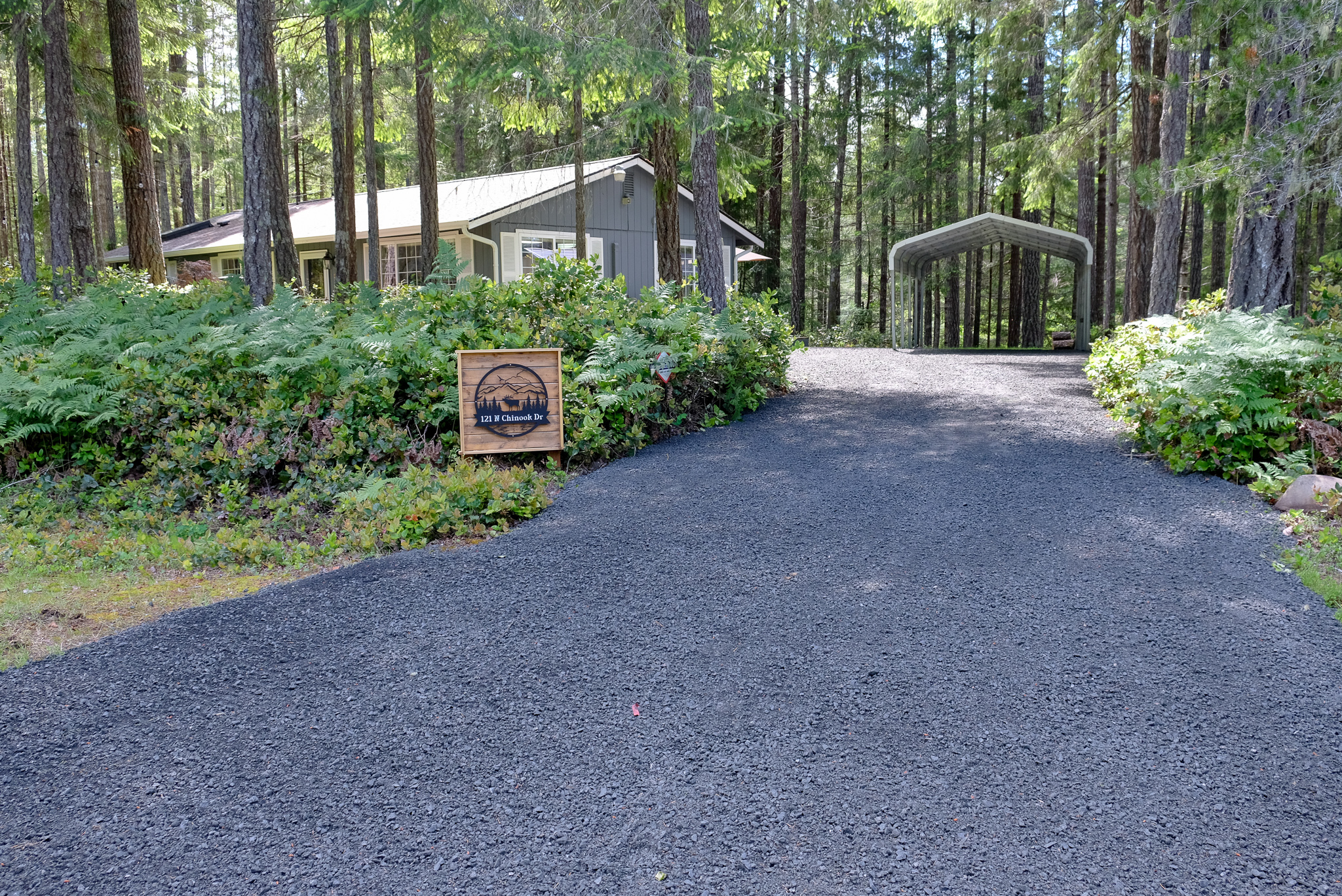 Exterior of 121 Chinook Drive