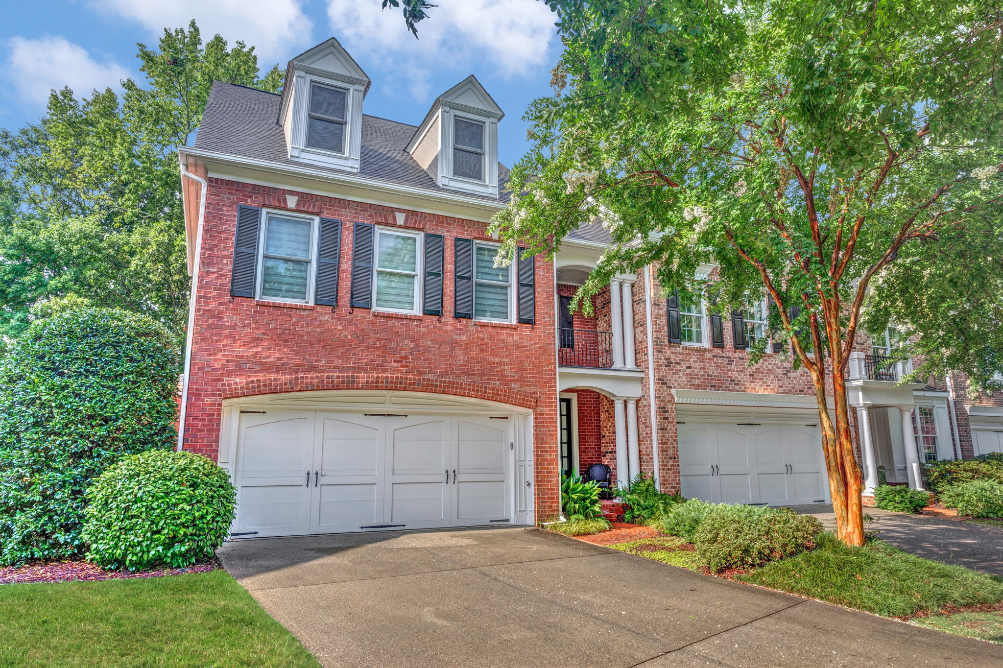 Exterior of 2410 Loxford Lane