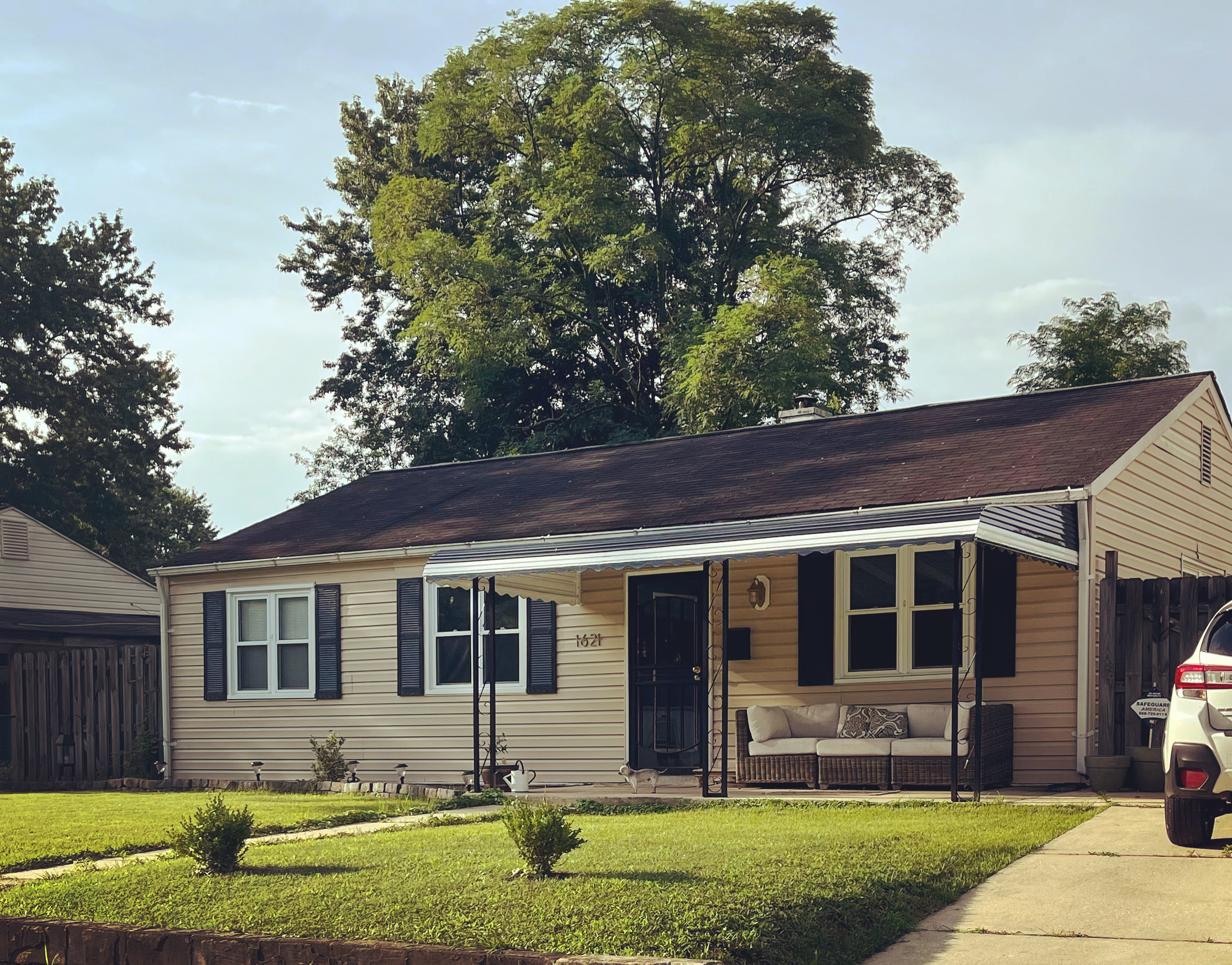 Exterior of 1621 Lorimer Road