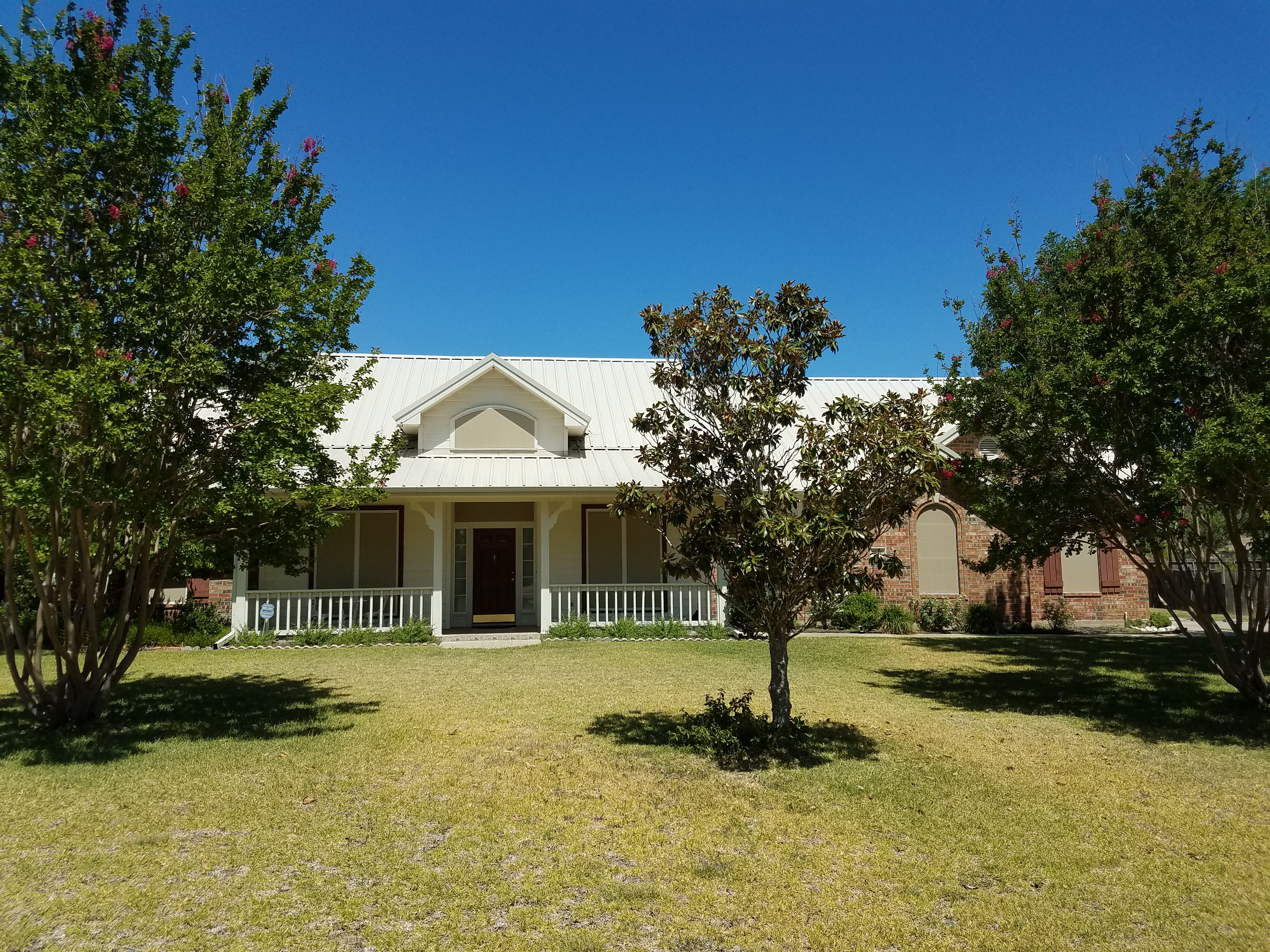 Exterior of 1606 Whispering Oaks Court