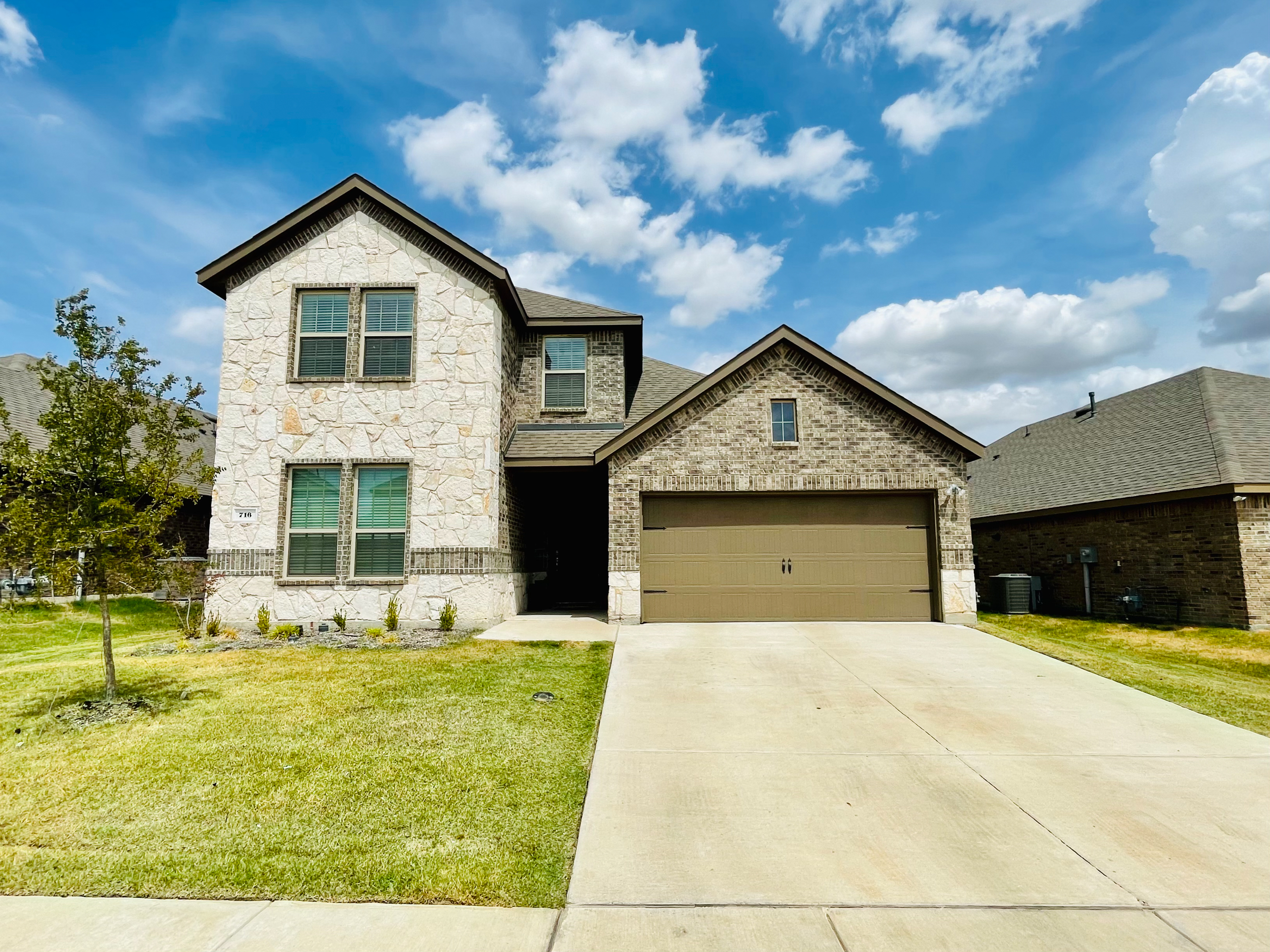 Exterior of 716 Feldspar Way