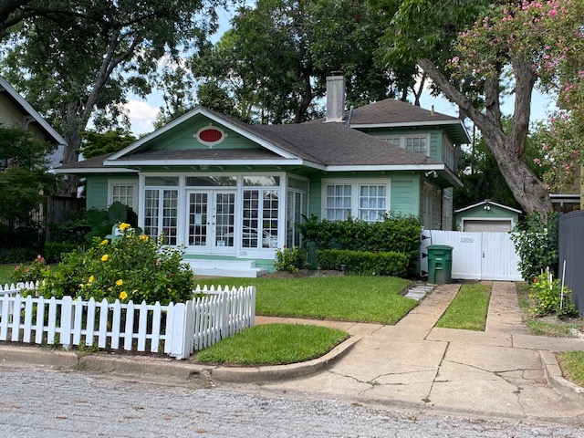 Exterior of 1306 Marshall Street