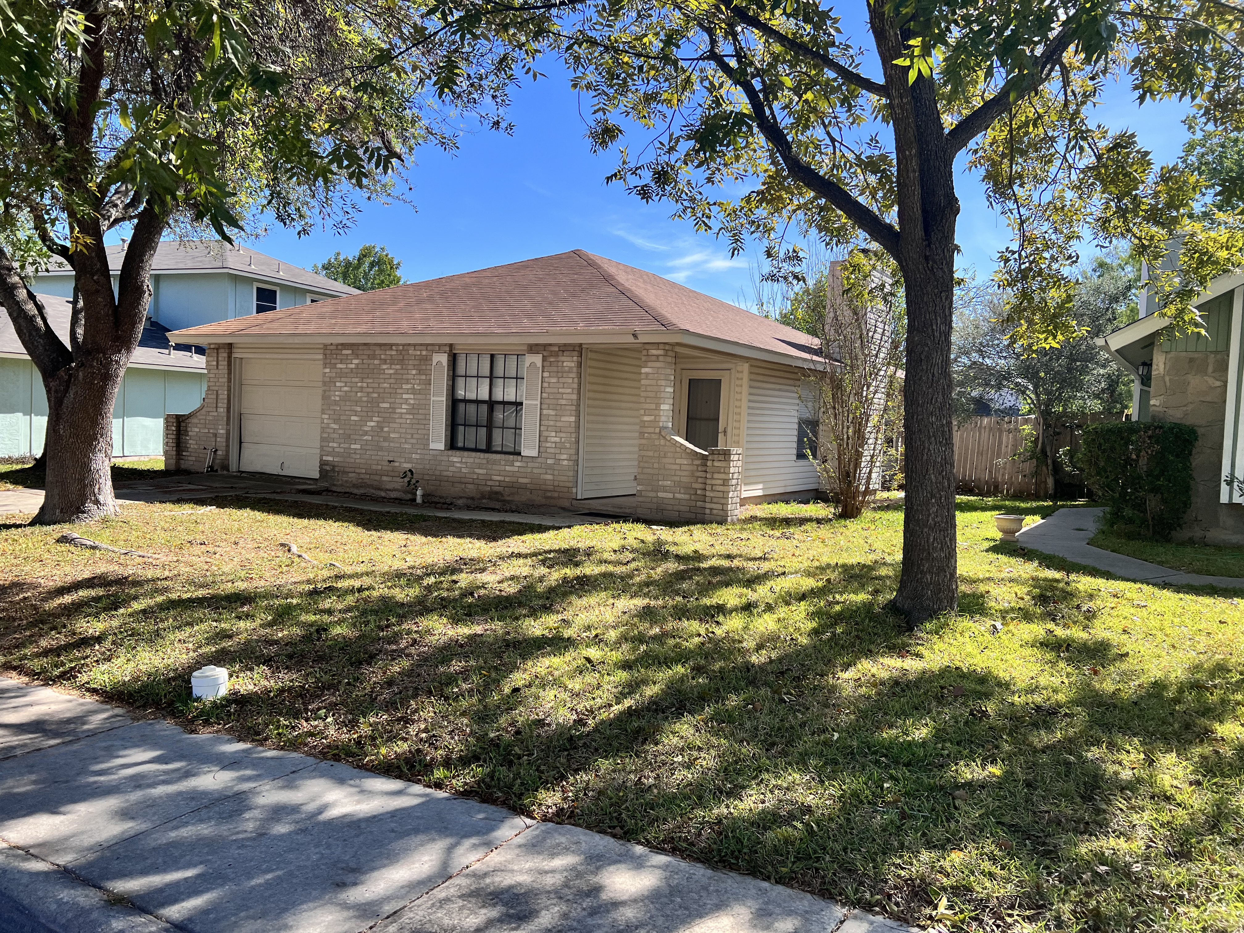 Exterior of 11422 Hatchet Pass Drive