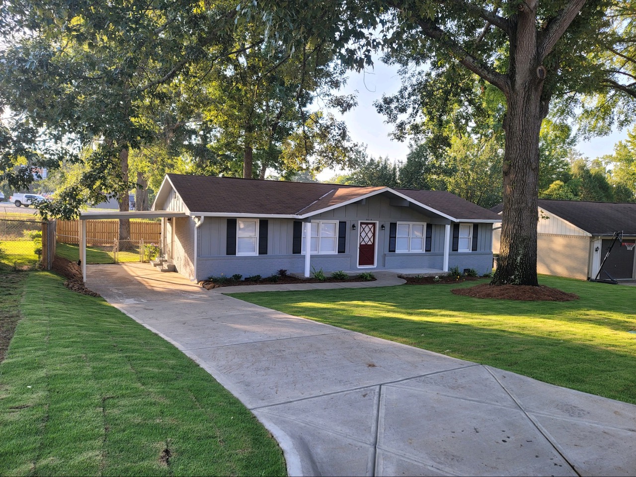 Exterior of 6014 Huntington Trail